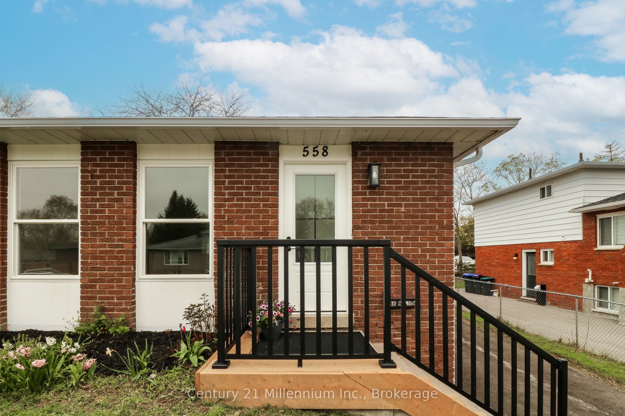 558 Spruce Street Property Photo 1
