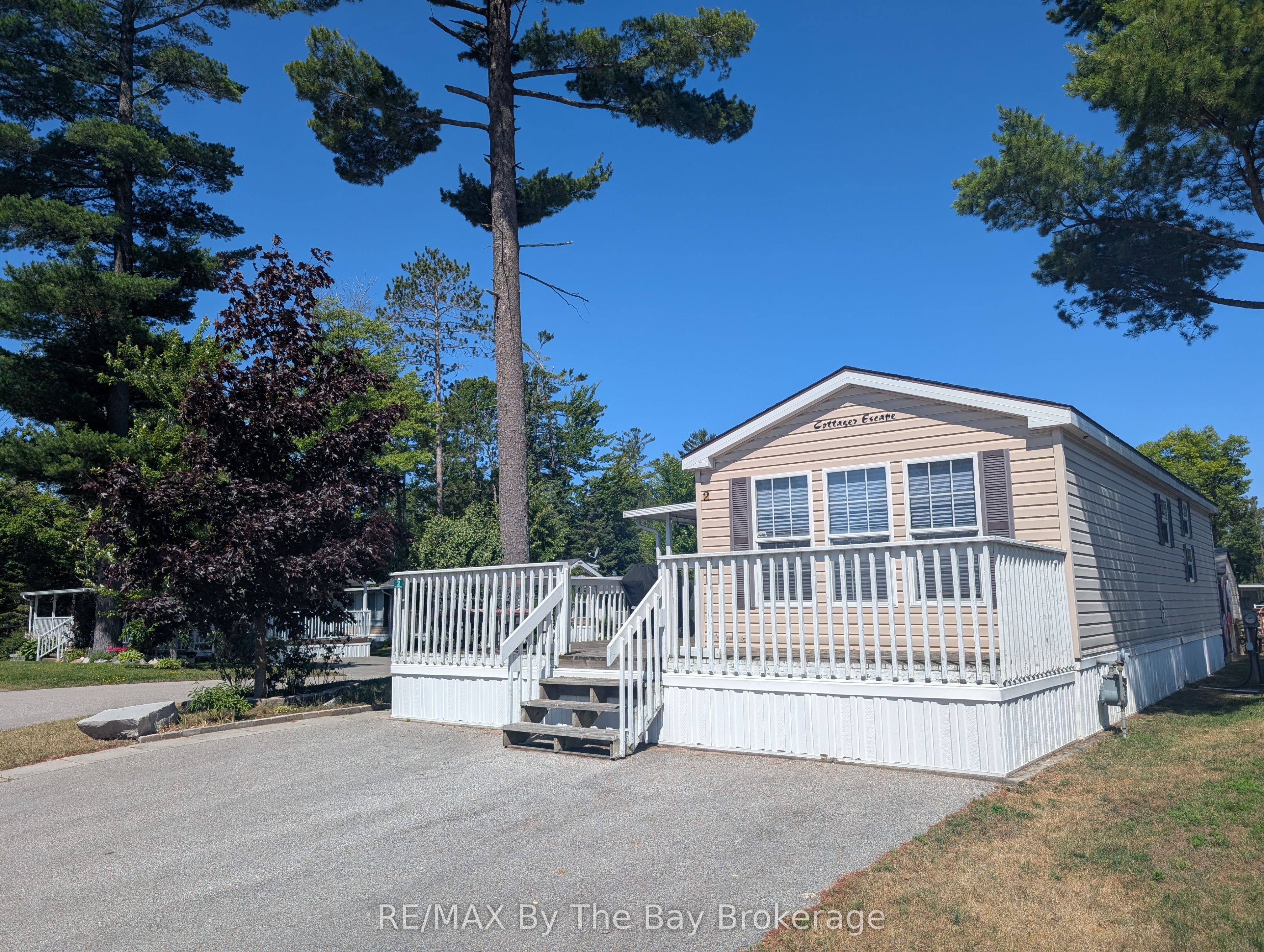 2 White Pines Trail Property Photo 1