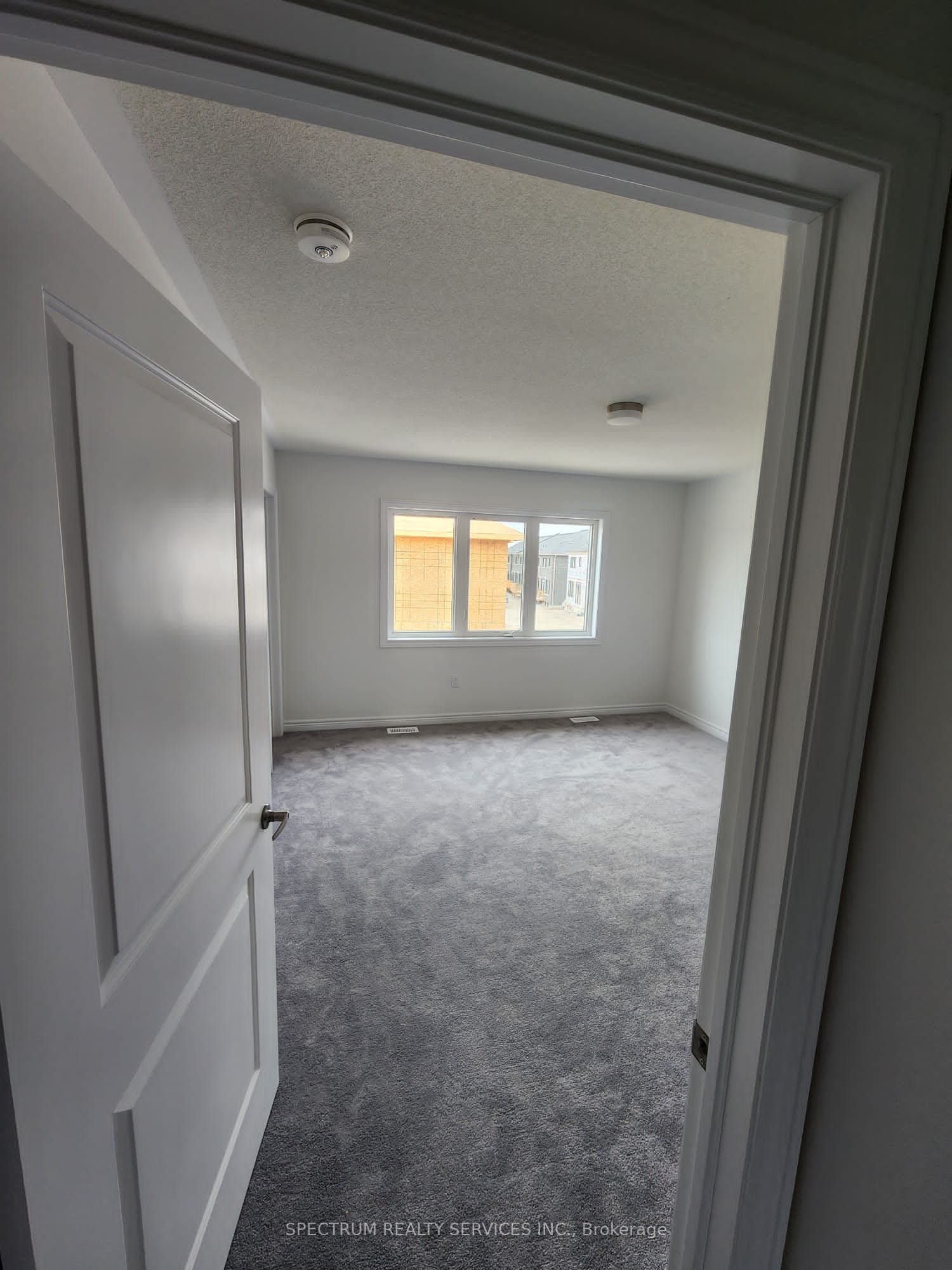 45 Milady Crescent Property Photo 7