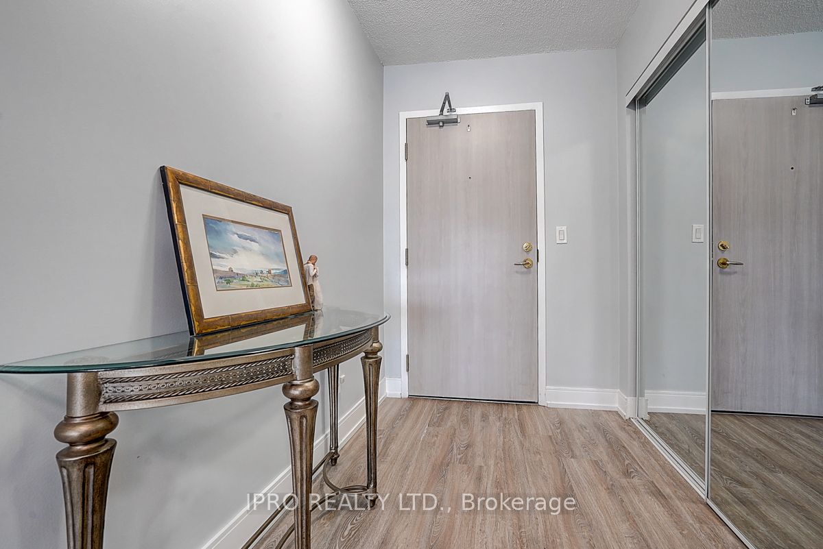 140 Dunlop Street E 903 Property Photo 1