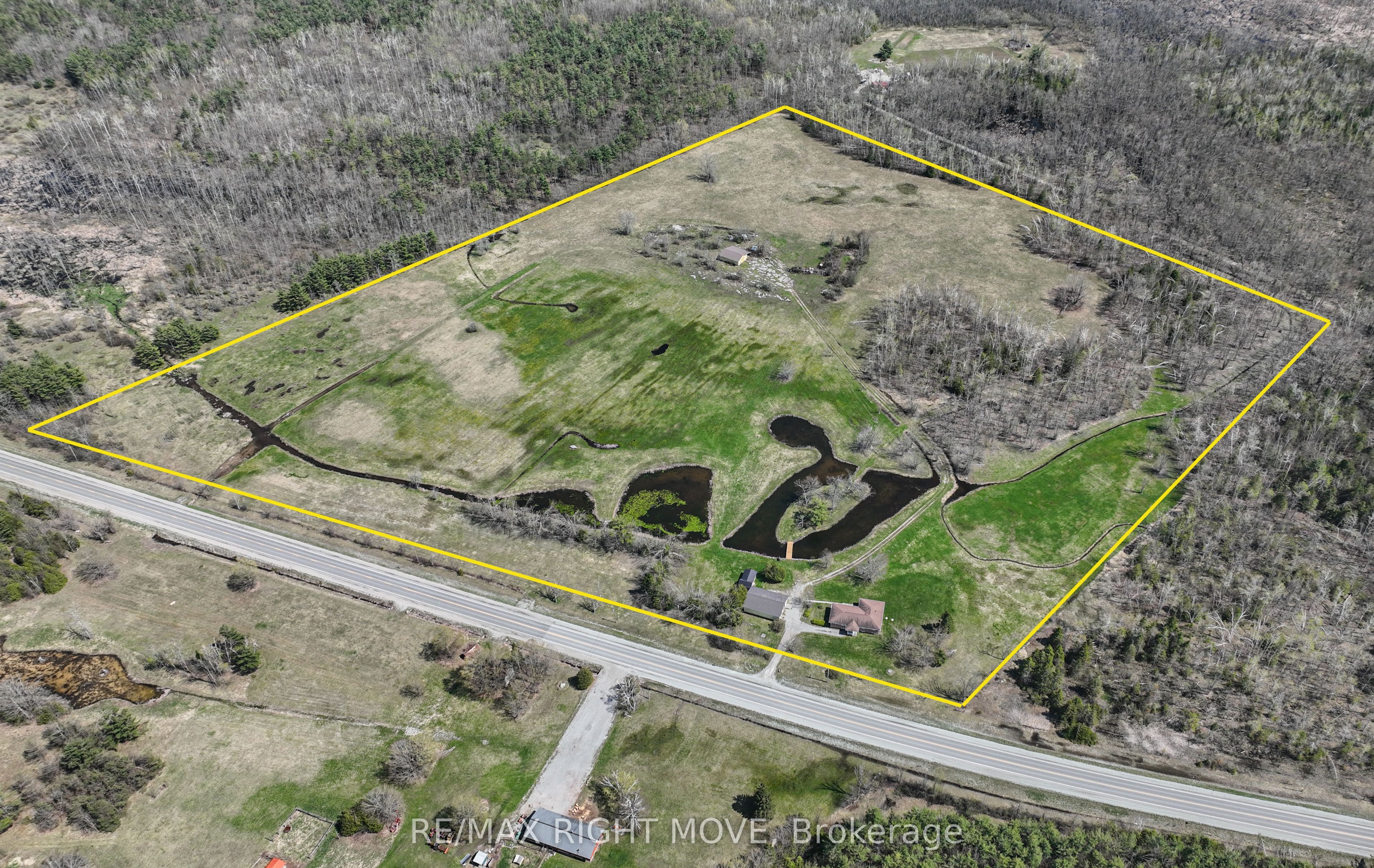 2723 Monck Rd Property Photo 1