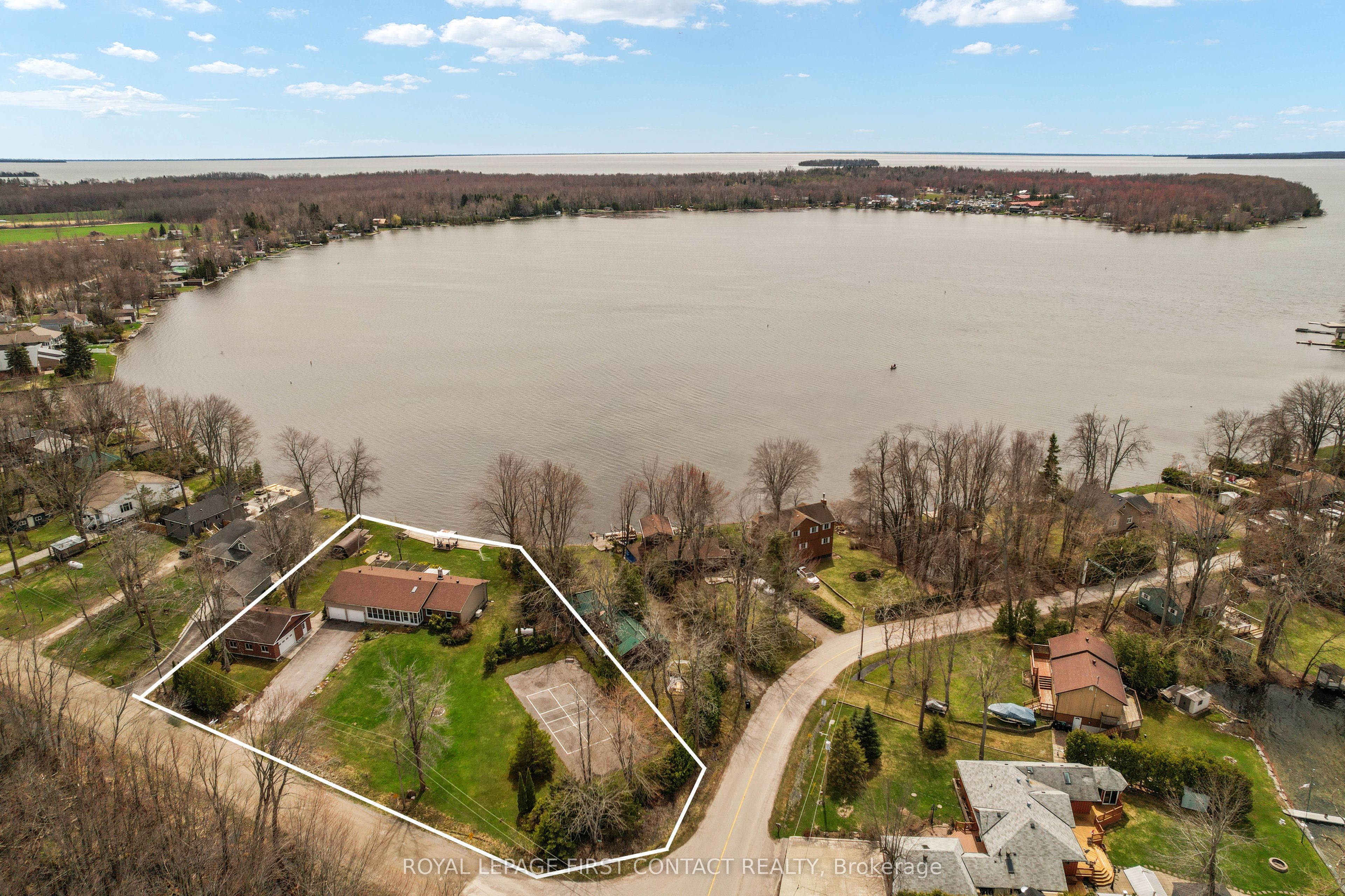 4051 River Rd Property Photo 1