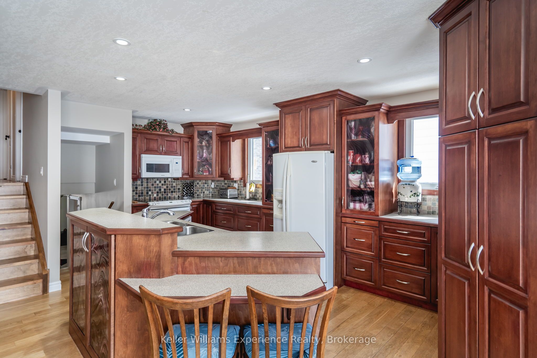 201 Bayfield Avenue Property Photo 5