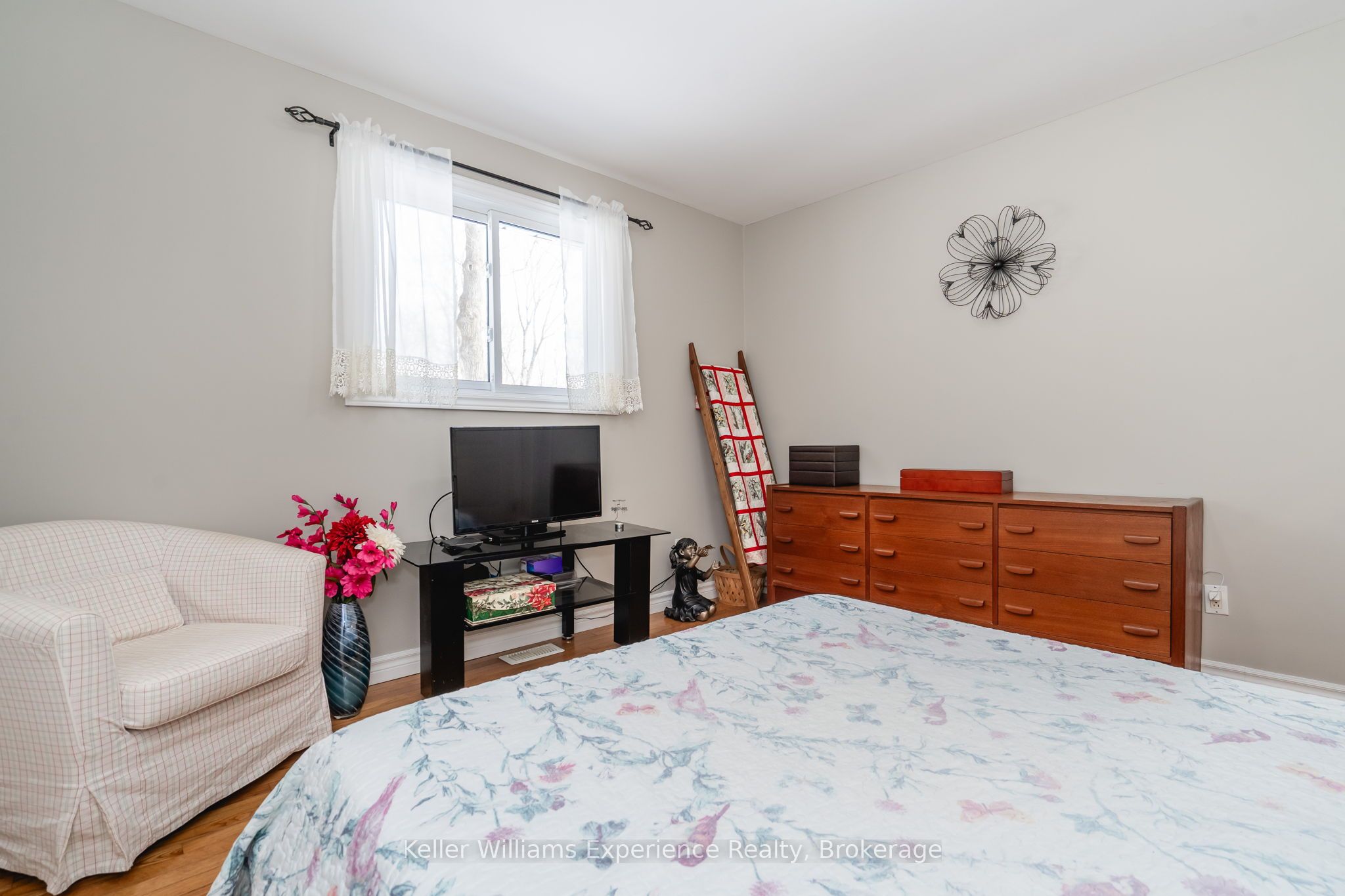 201 Bayfield Avenue Property Photo 17