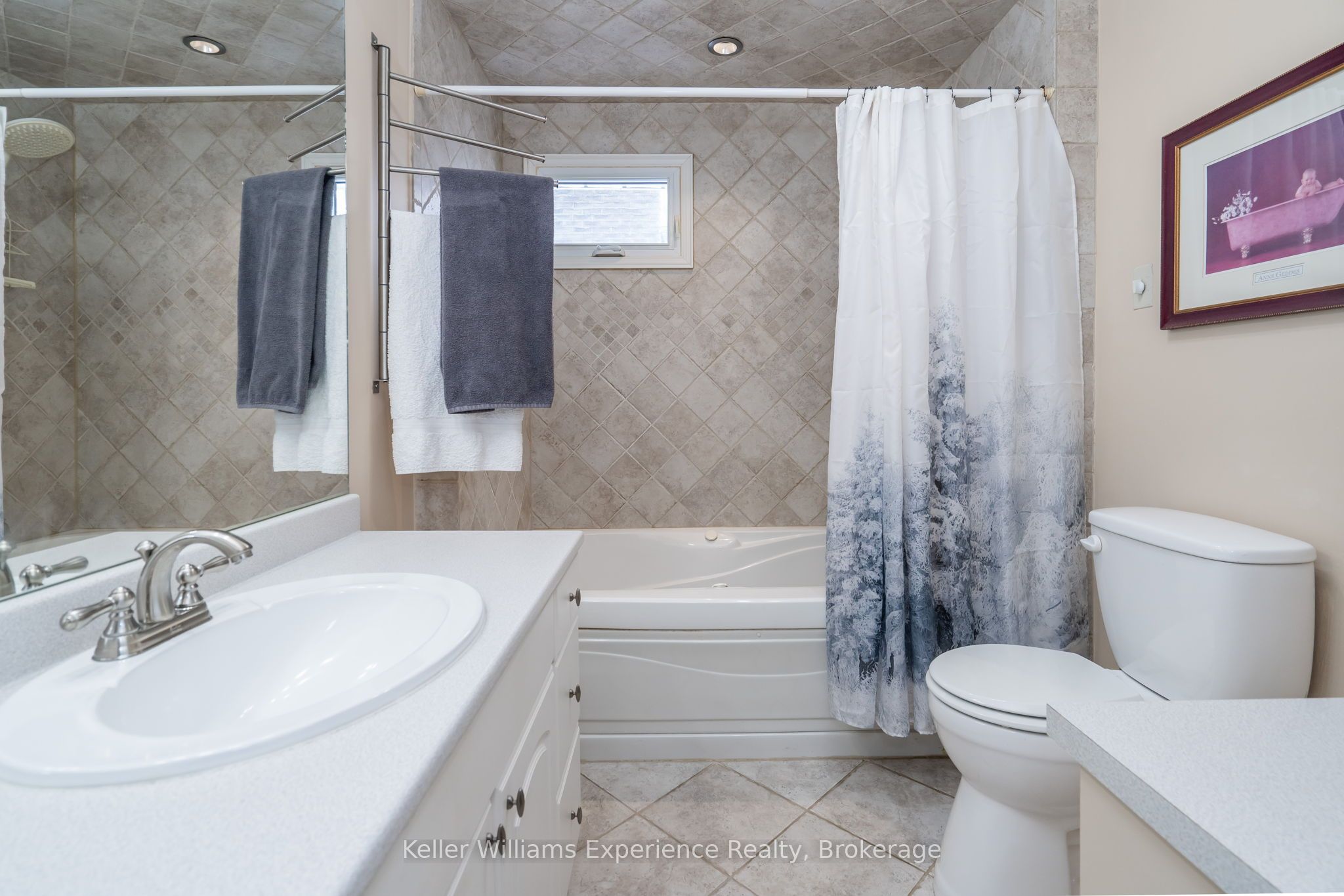 201 Bayfield Avenue Property Photo 20