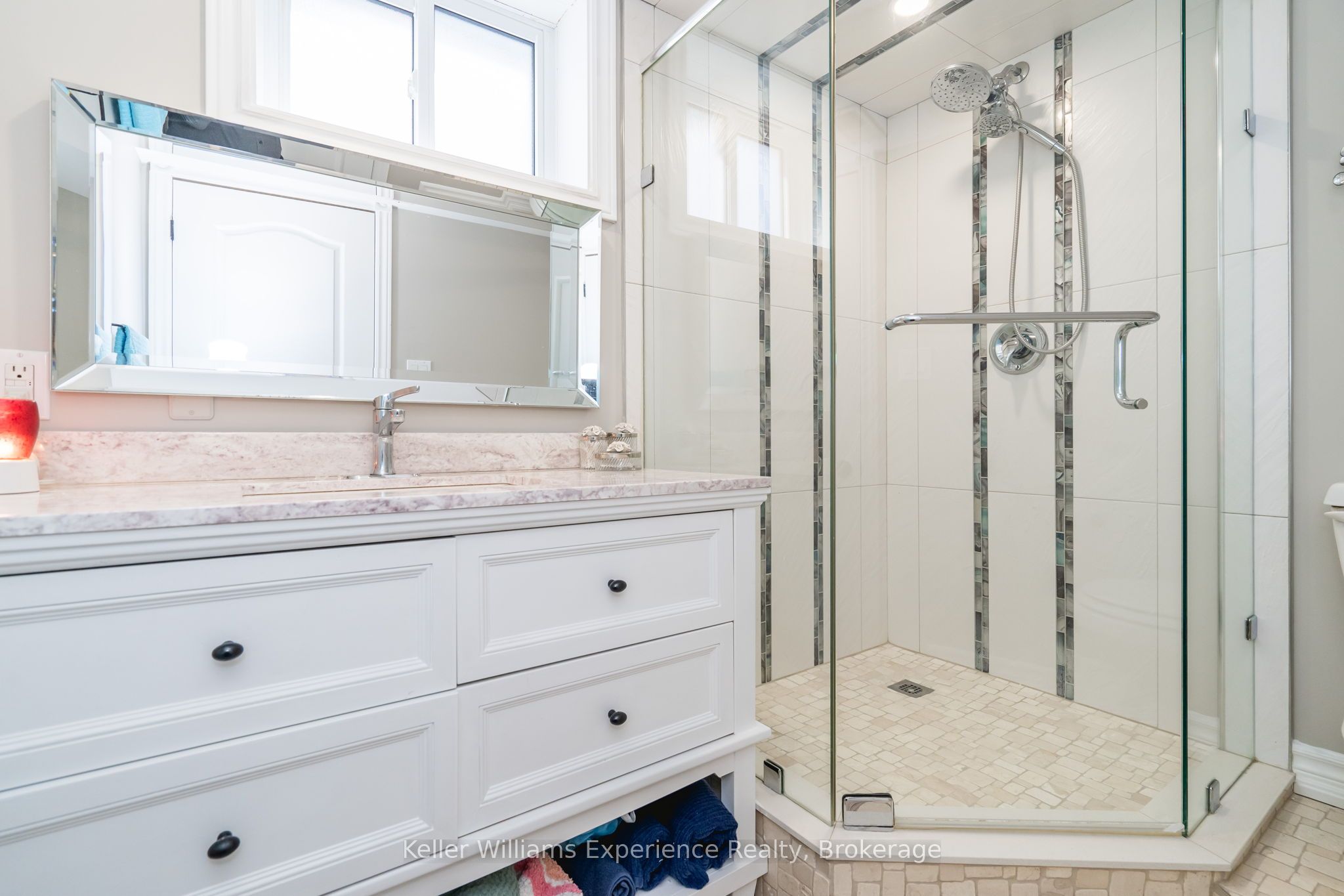 201 Bayfield Avenue Property Photo 23