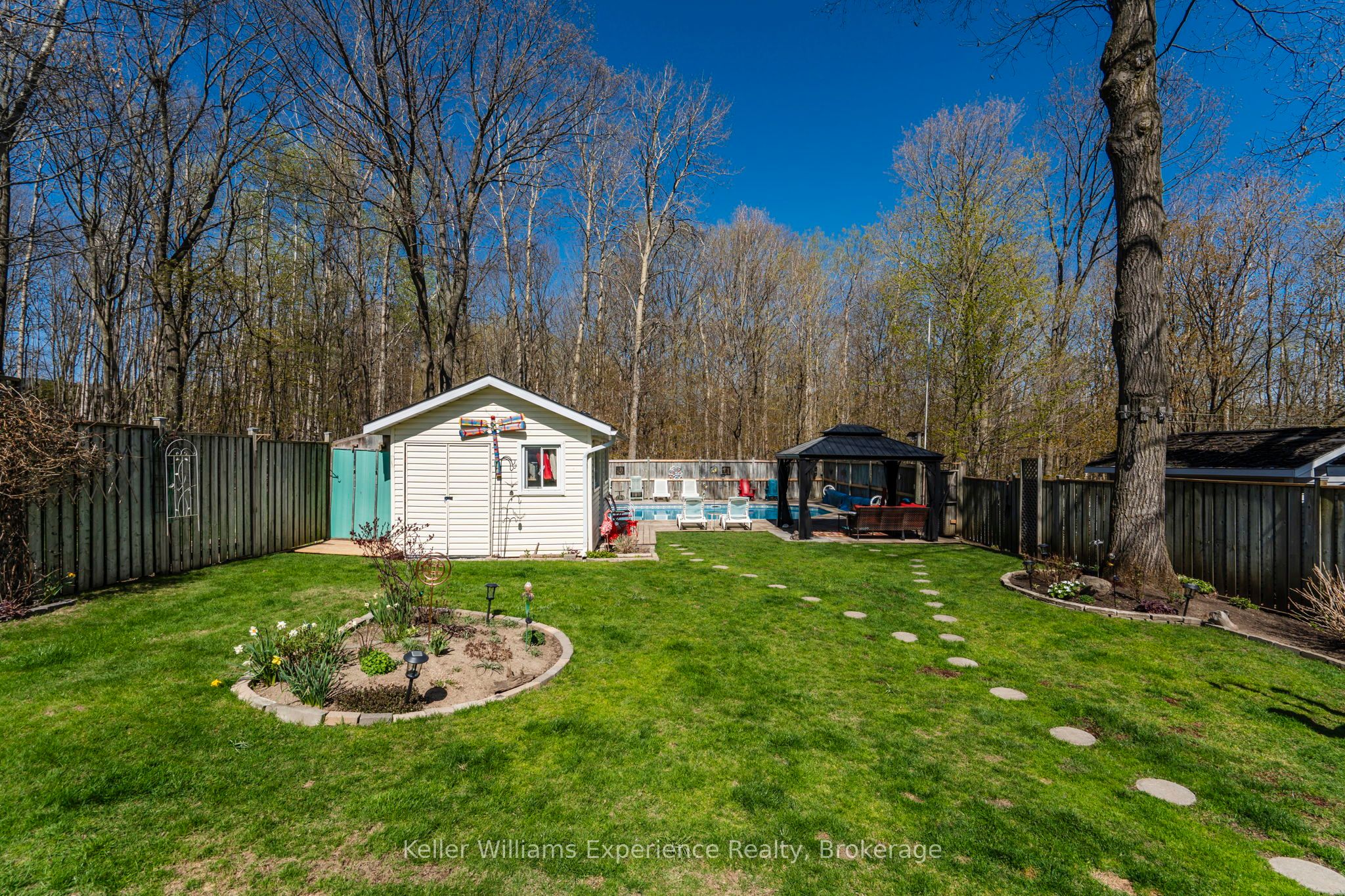 201 Bayfield Avenue Property Photo 35
