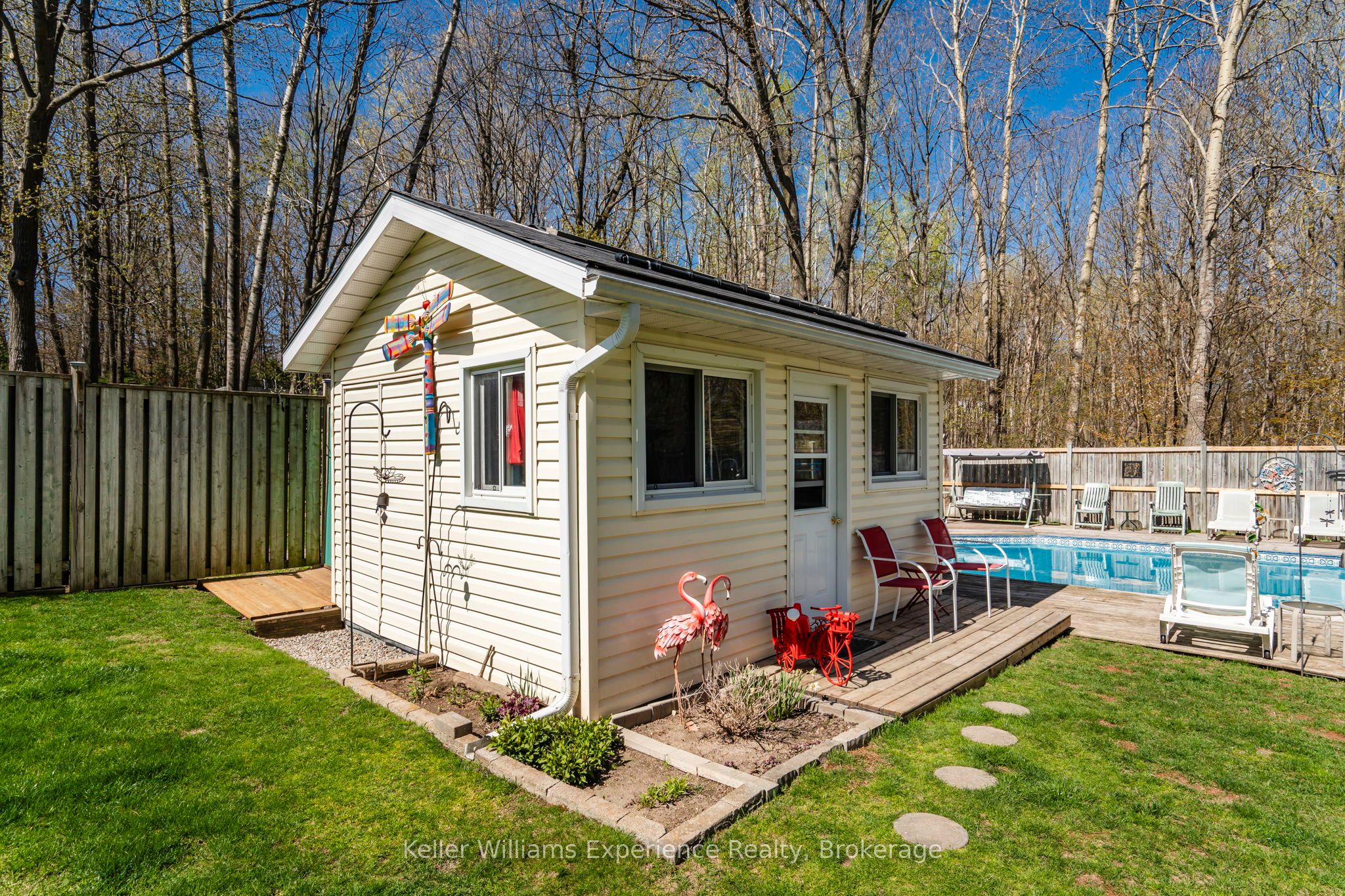 201 Bayfield Avenue Property Photo 37