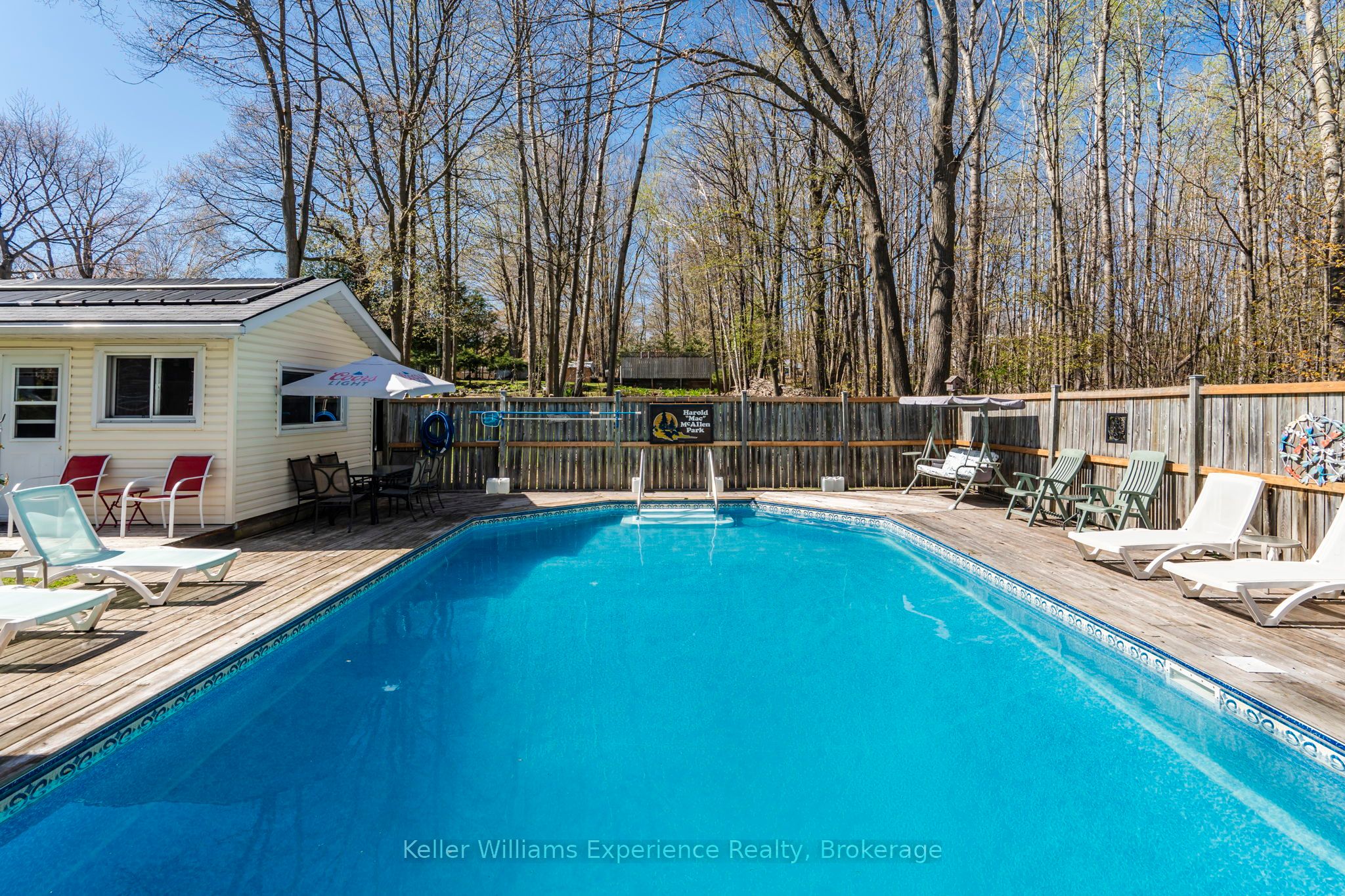 201 Bayfield Avenue Property Photo 40