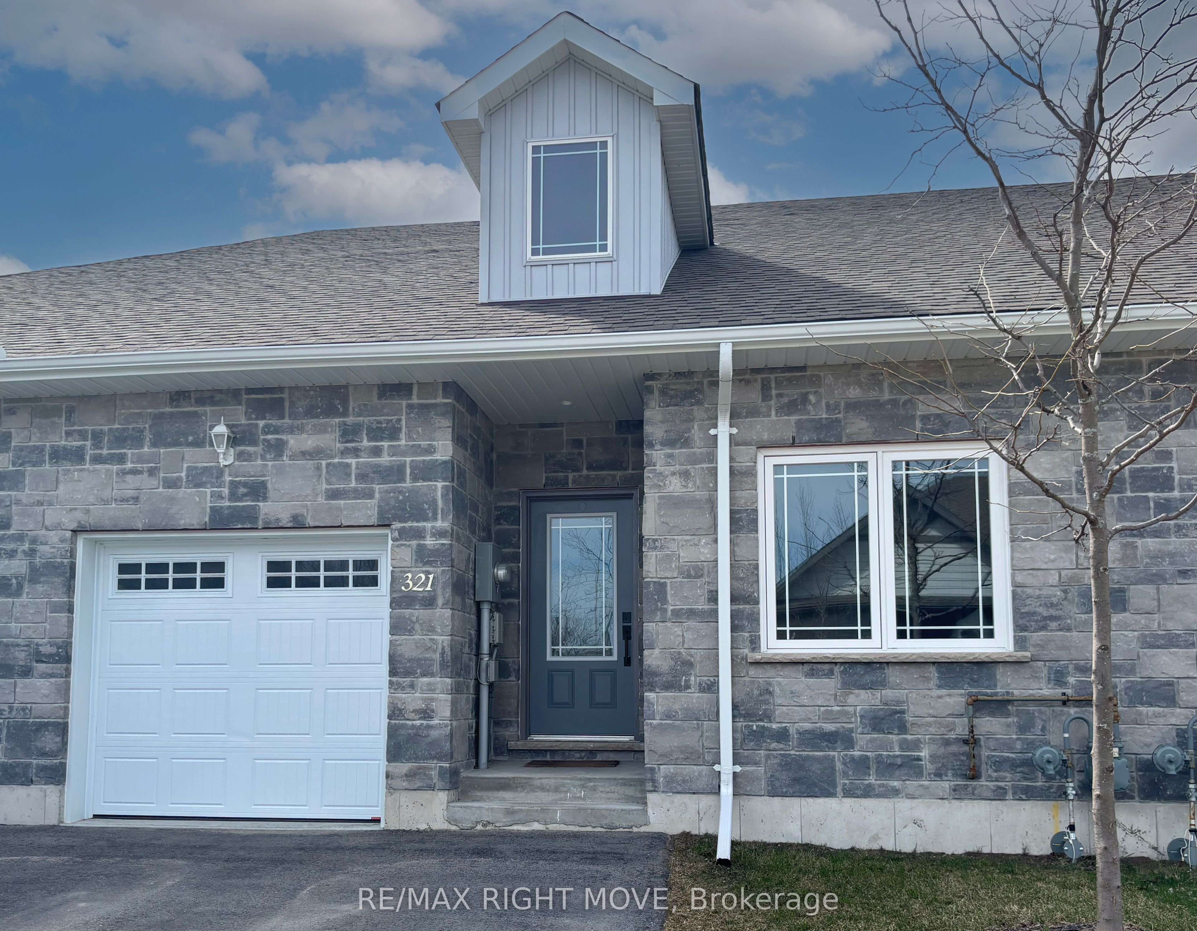 321 Lucy Lane Property Photo 1