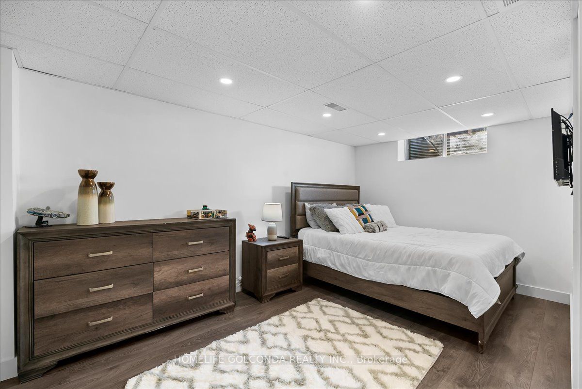 9 Evergreen Terrace Property Photo 30