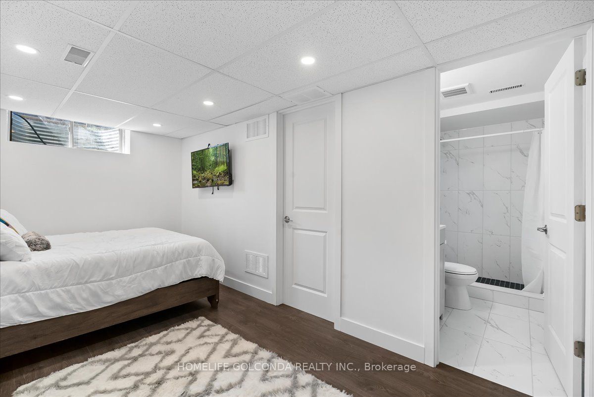 9 Evergreen Terrace Property Photo 31