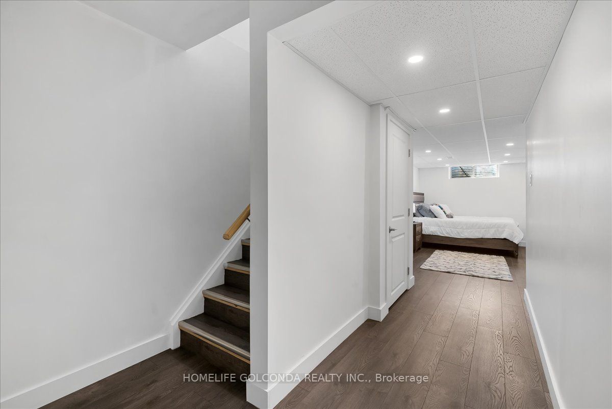 9 Evergreen Terrace Property Photo 32