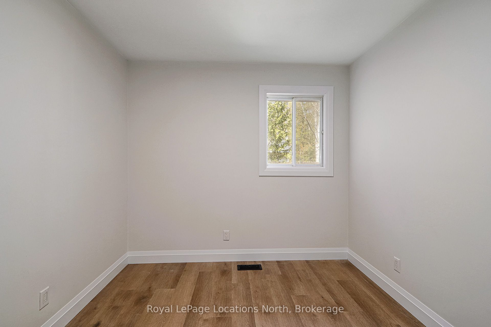 11 Lisbon Court Property Photo 23