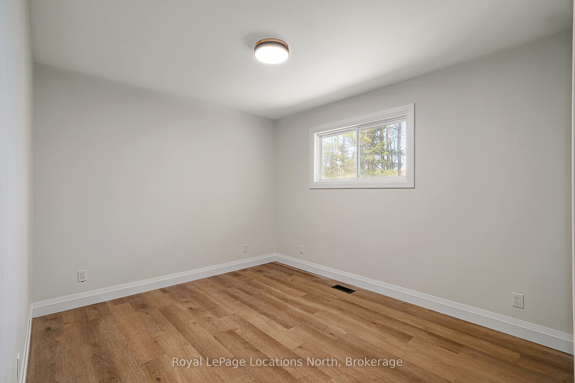 11 Lisbon Court Property Photo 24