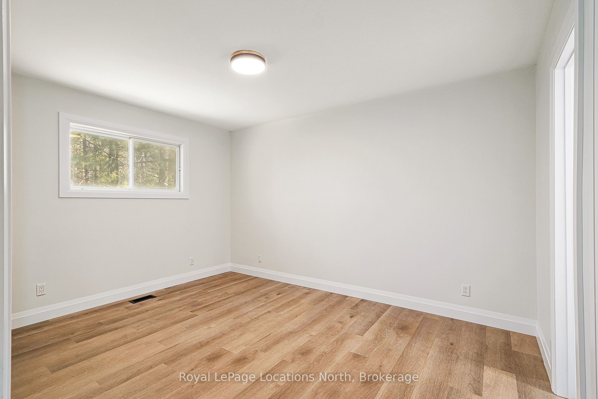 11 Lisbon Court Property Photo 26