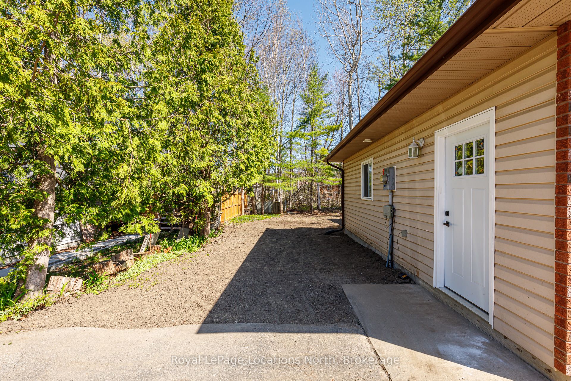 11 Lisbon Court Property Photo 40