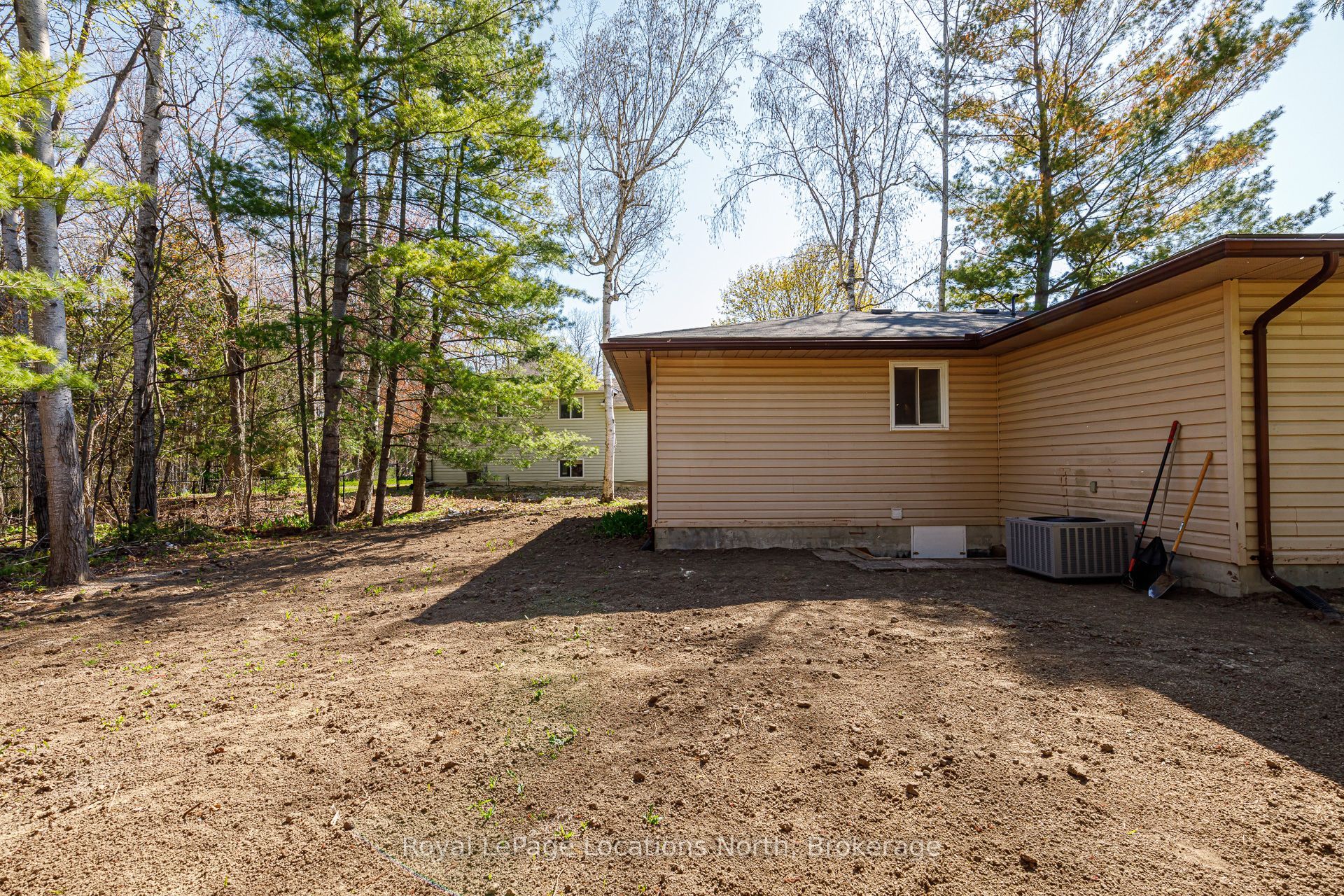 11 Lisbon Court Property Photo 42