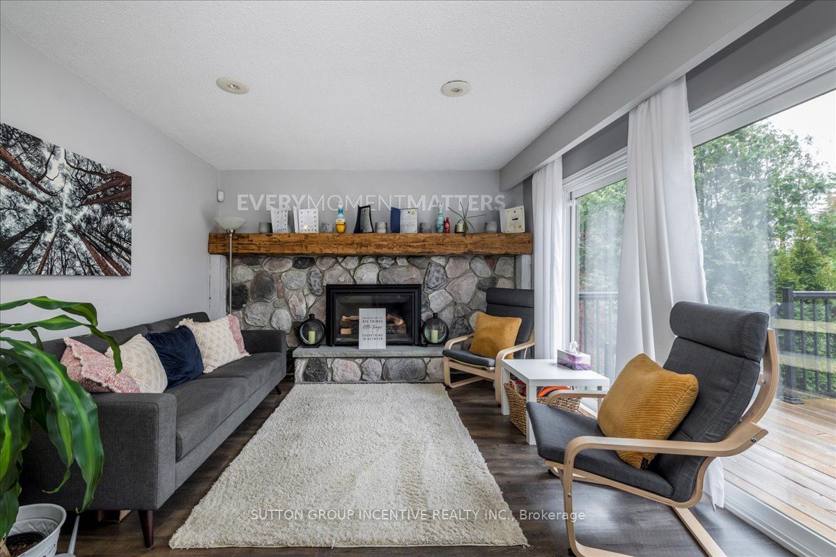 386 Mapleview Dr E Property Photo 11