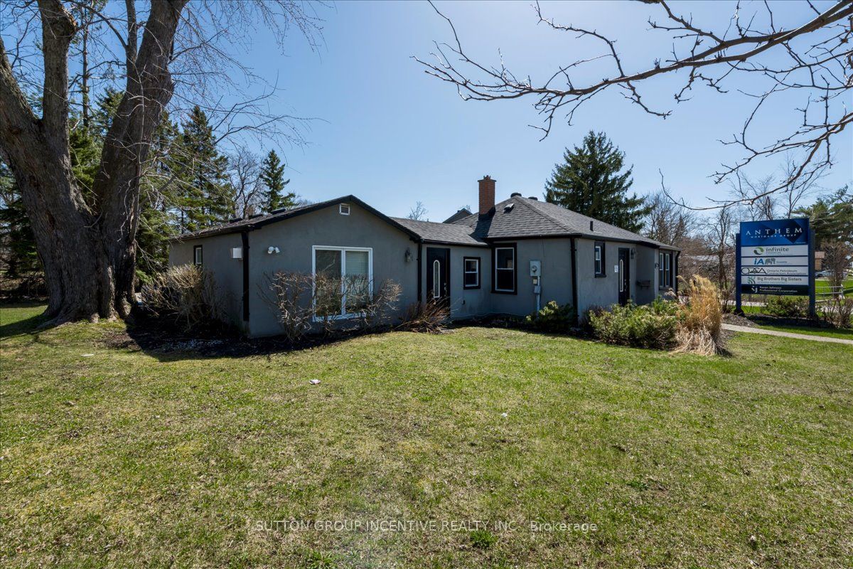 386 Mapleview Dr E Property Photo 33