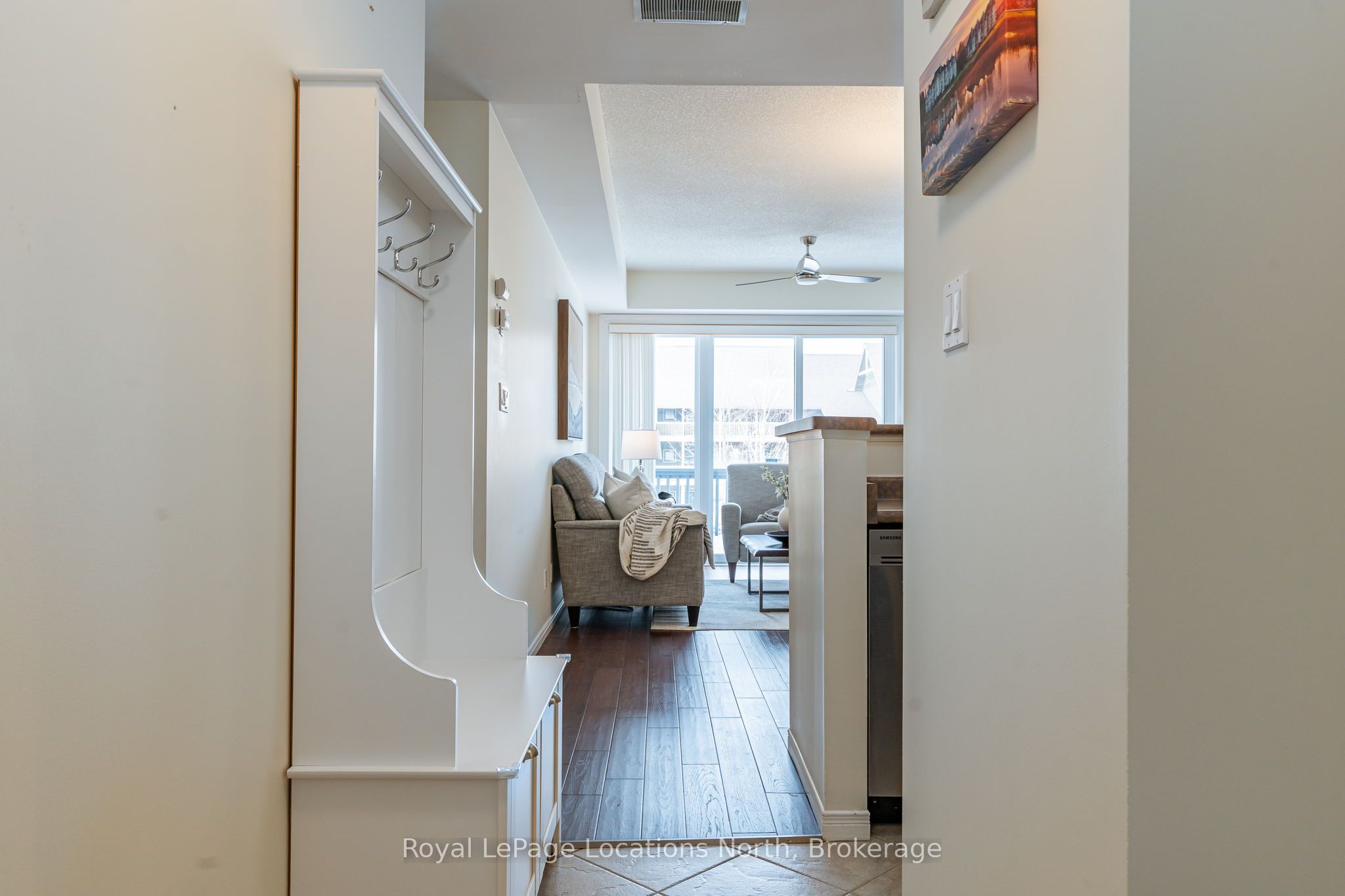 465 Mariners Way Property Photo 4