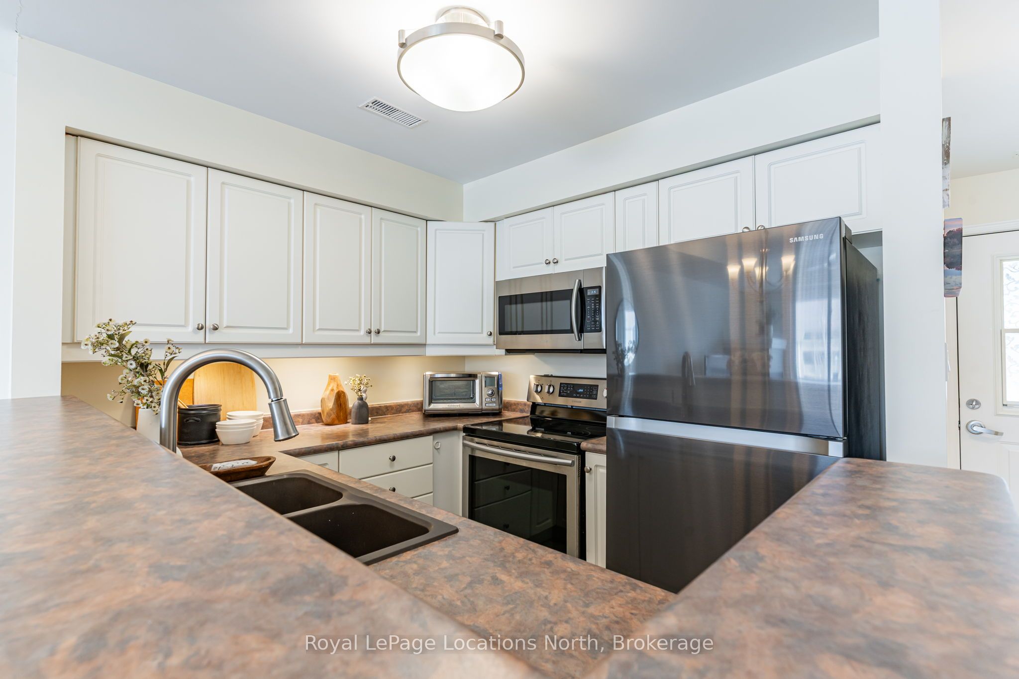 465 Mariners Way Property Photo 13