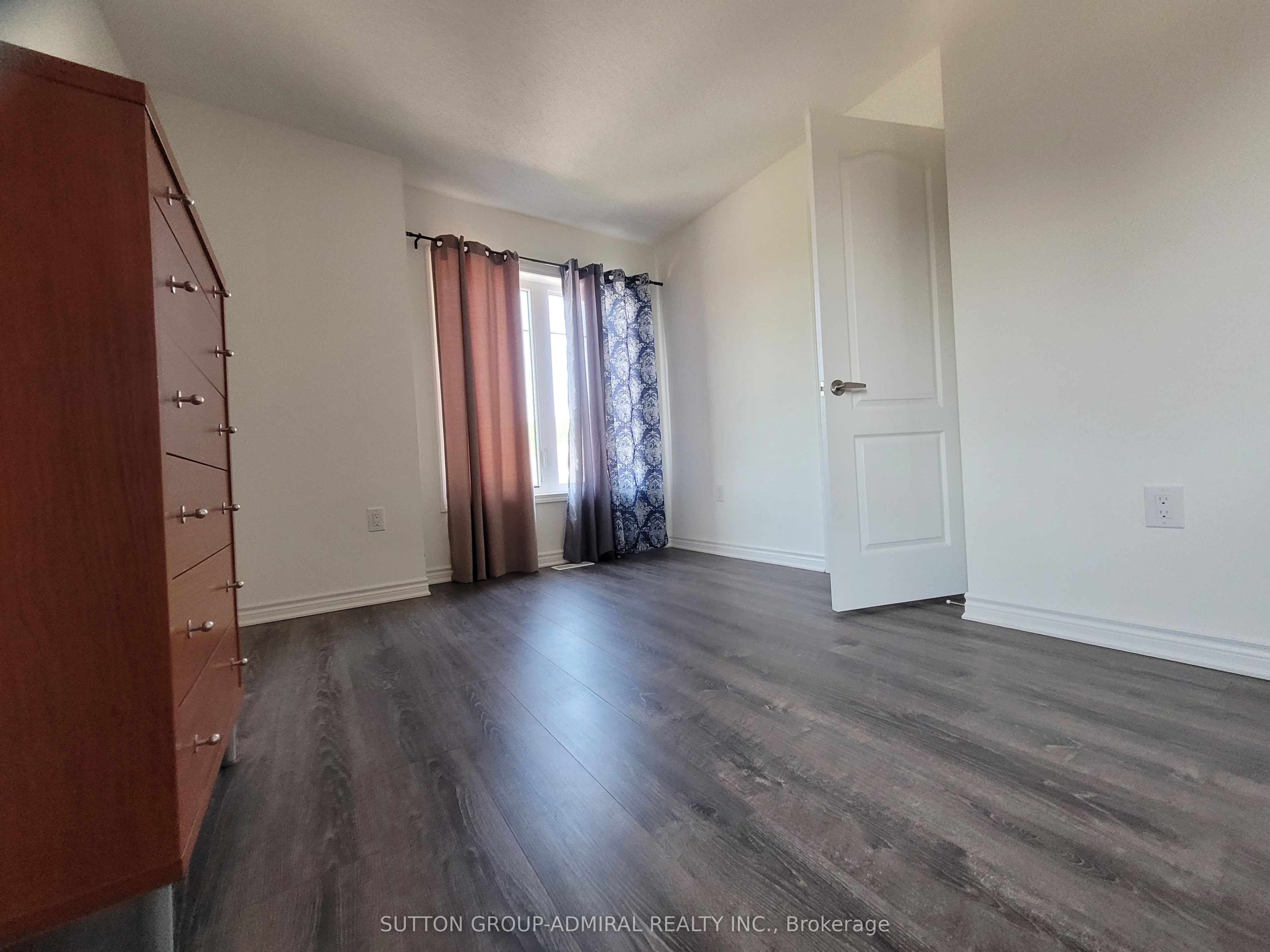 104 Village Gate Drive Property Photo 4