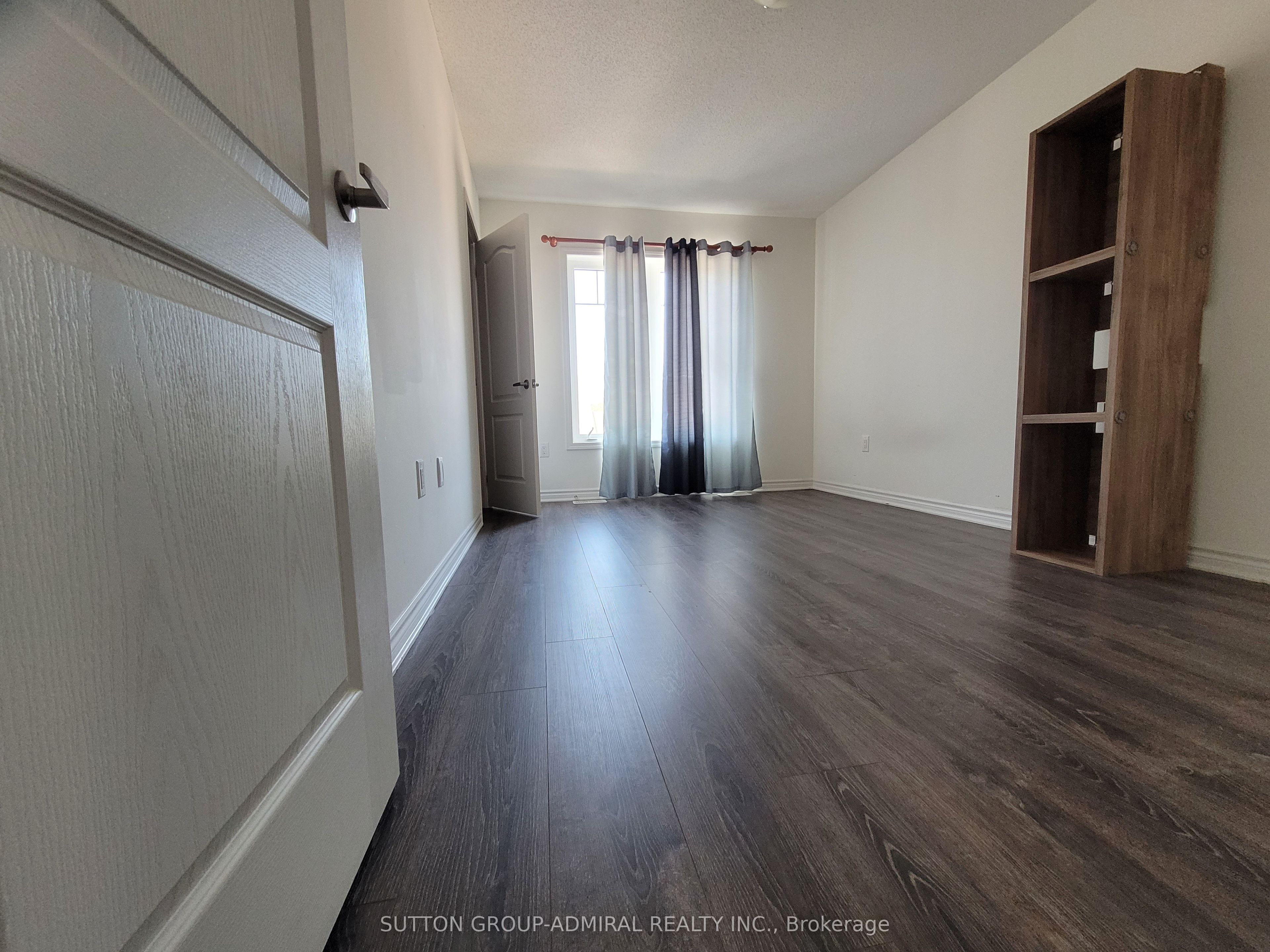 104 Village Gate Drive Property Photo 5