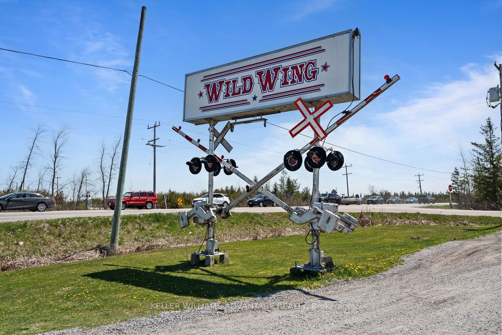 2230 Concession 3 Road Property Photo 2