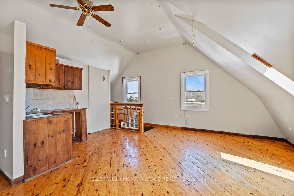 2230 Concession 3 Road Property Photo 32