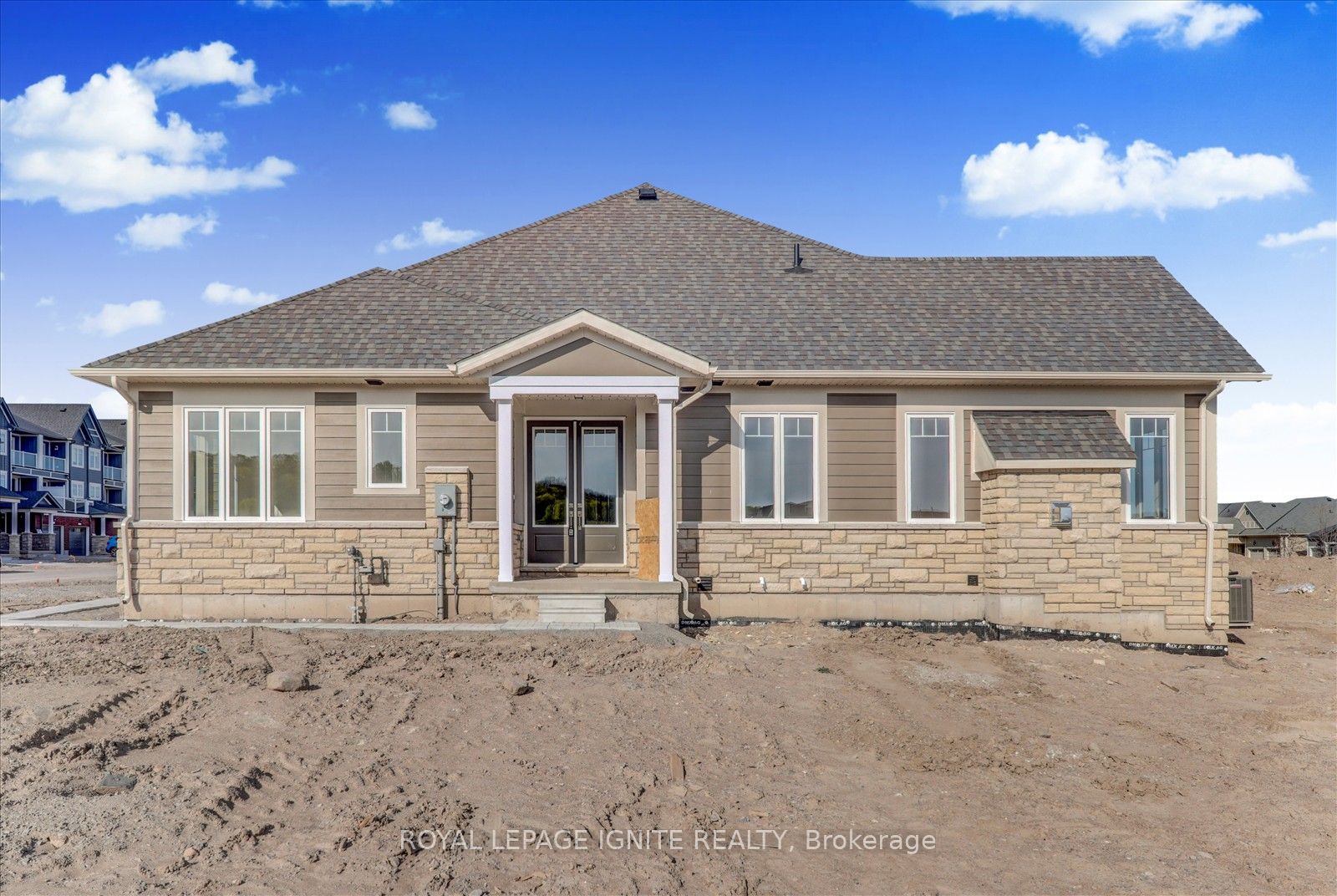 553 Hudson Crescent Property Photo 1