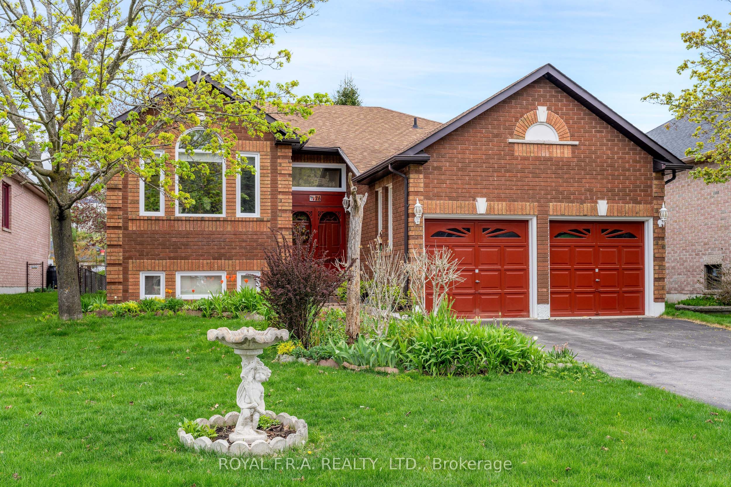 26 Timberland Crescent Property Photo 1