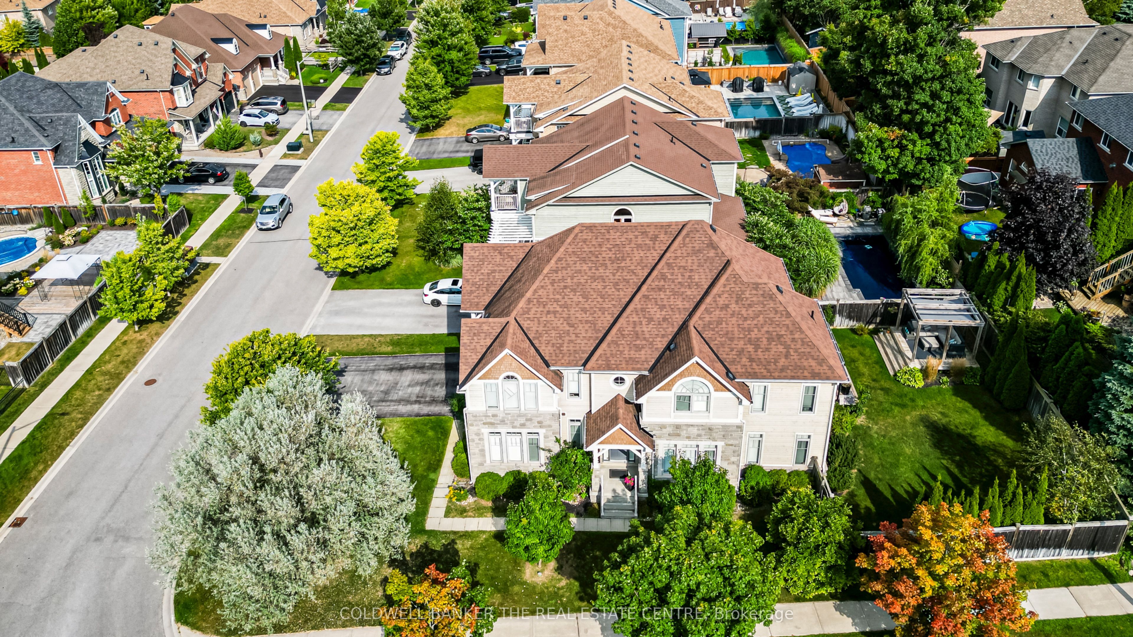 32 W Royal Park Boulevard S Property Photo 1