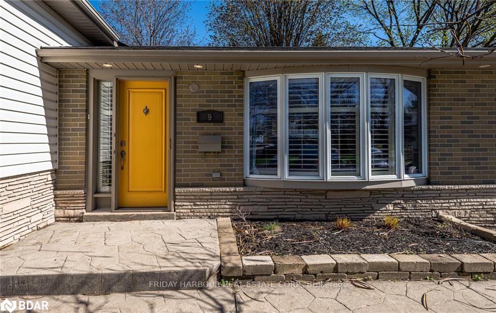 9 Meadowland Avenue Property Photo 3