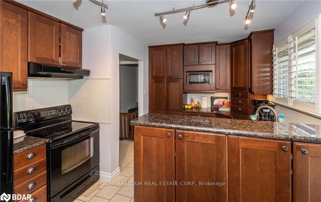 9 Meadowland Avenue Property Photo 10