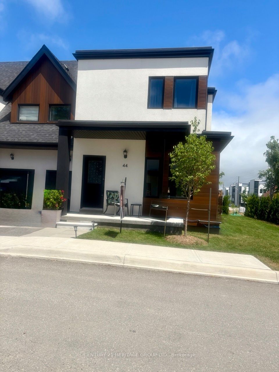 44 Ruby Crescent Property Photo 1
