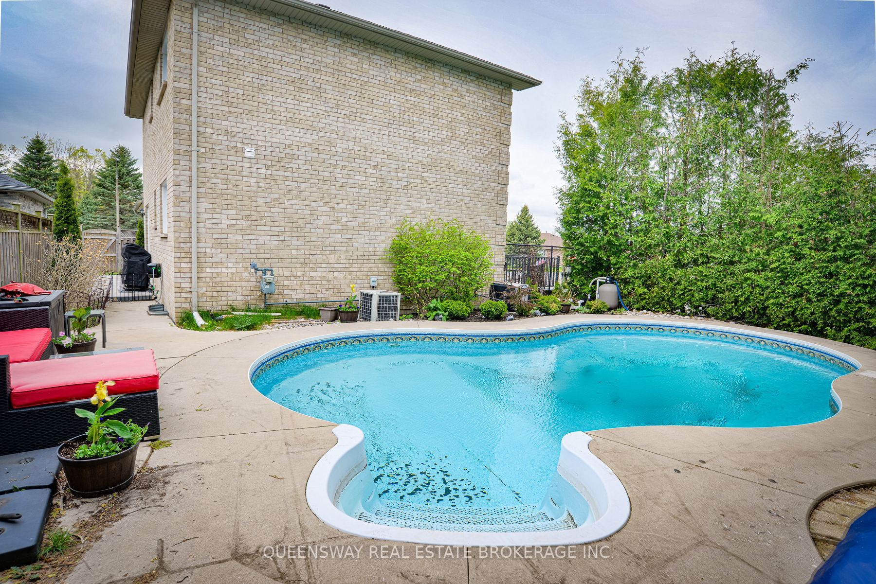 10 Lewis Drive Property Photo 28