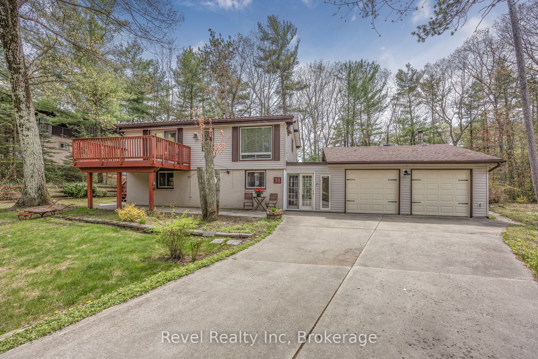 31 Desroches Trail Property Photo 1
