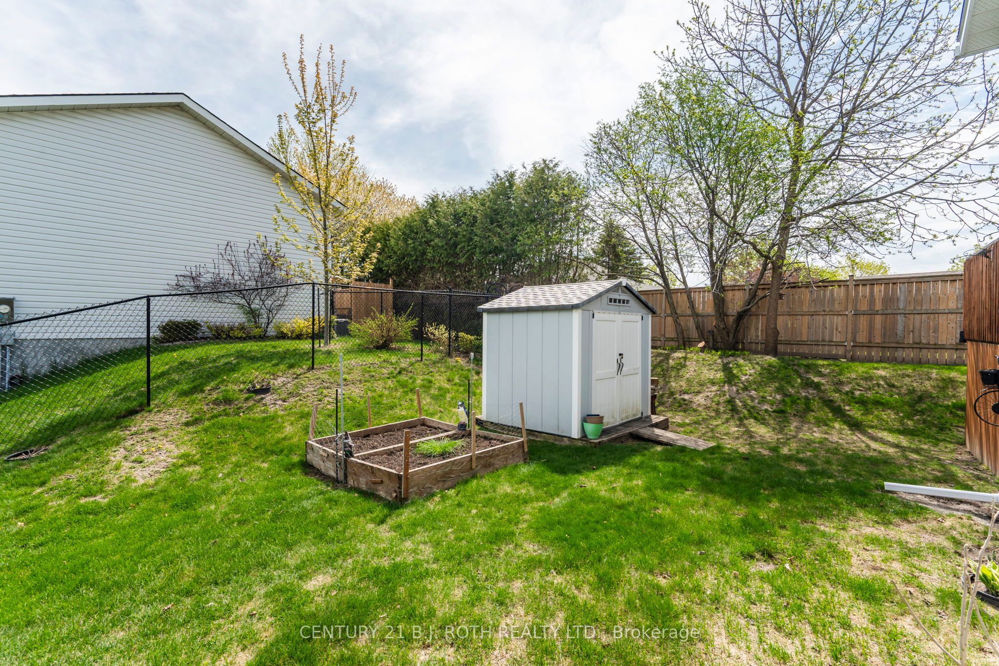 628 Wayne Crescent Property Photo 47