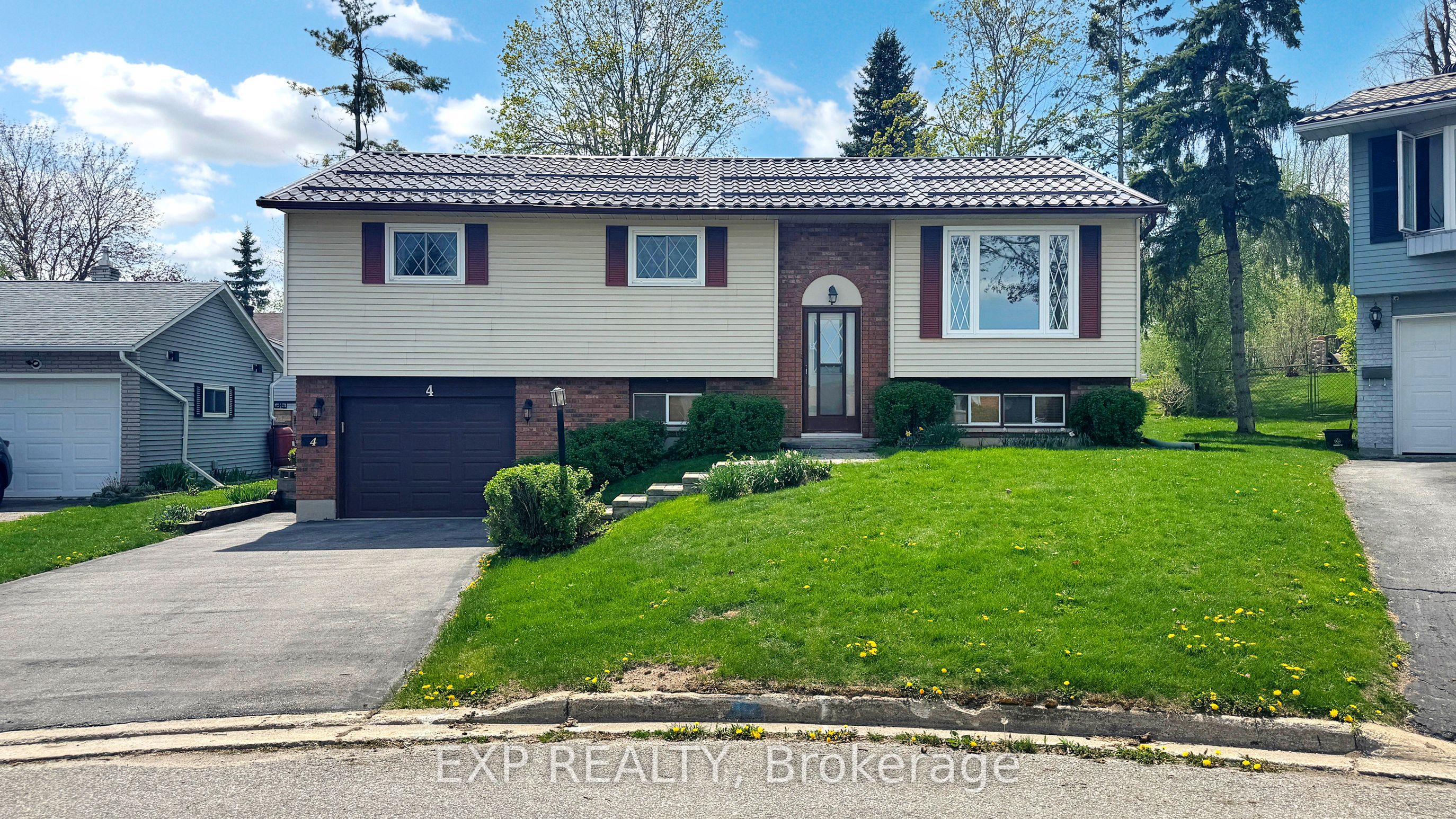 4 Gaudaur Court Property Photo 1