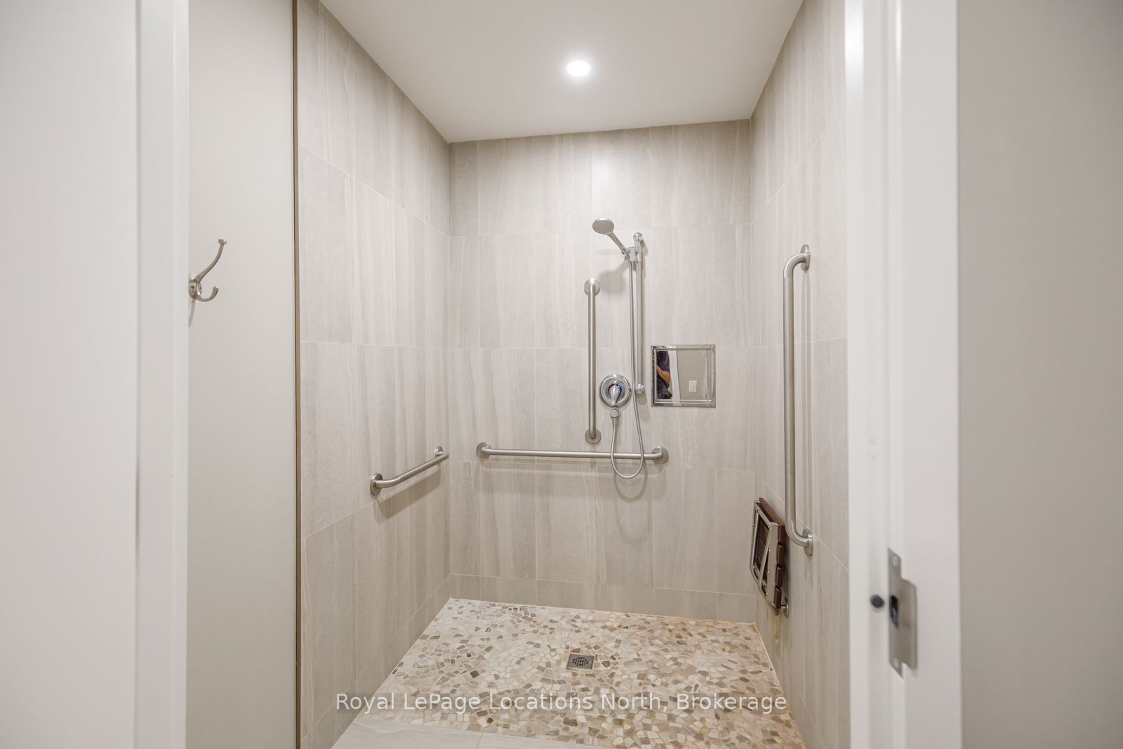172 Eighth Street 605 Property Photo 22