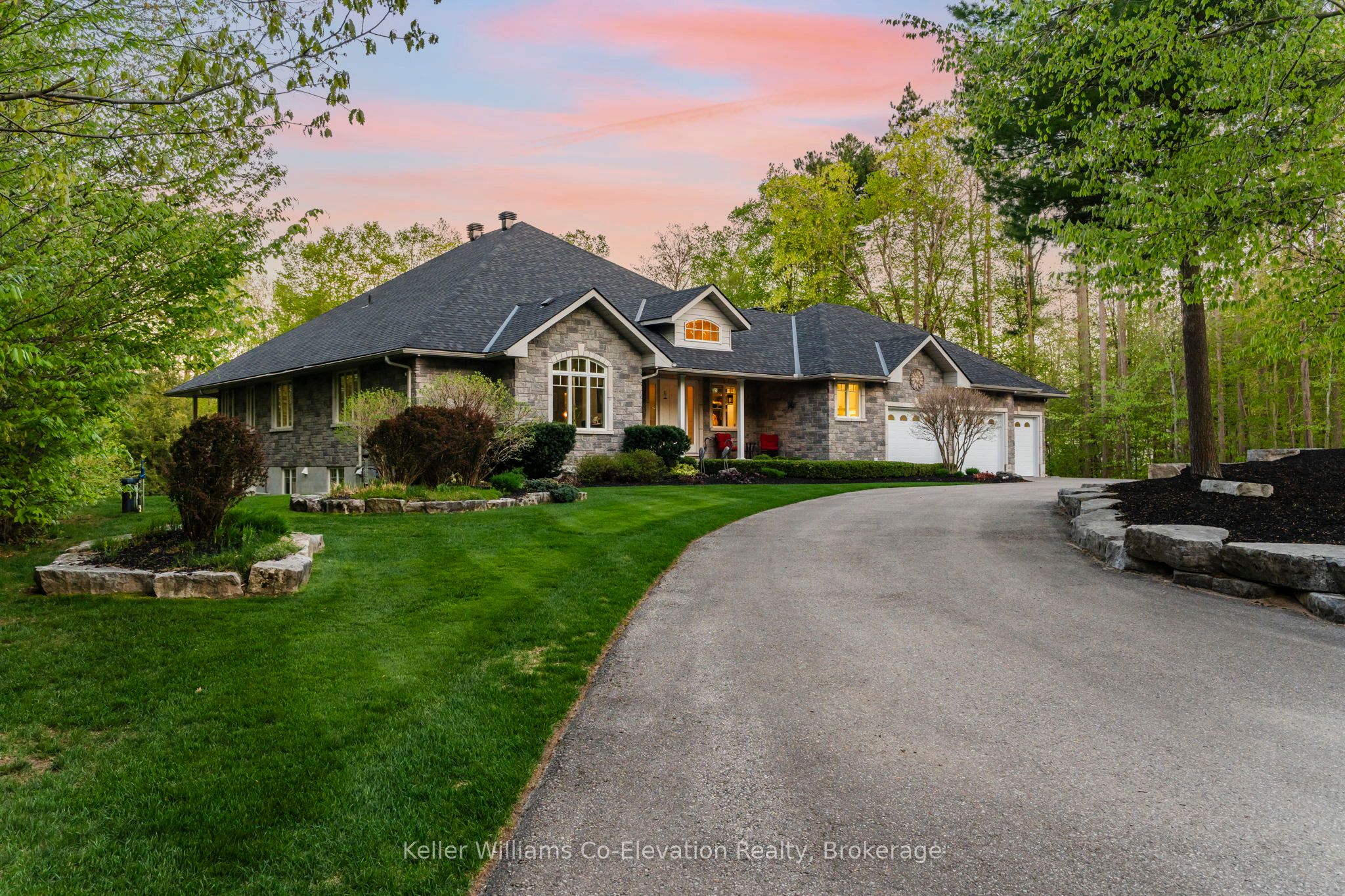 25 Copeland Creek Drive Property Photo 2