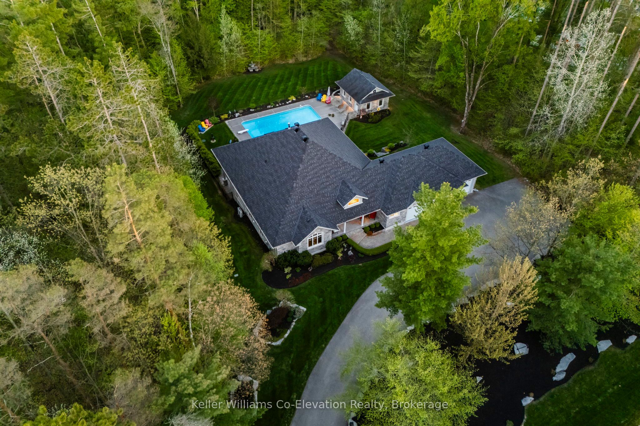 25 Copeland Creek Drive Property Photo 4