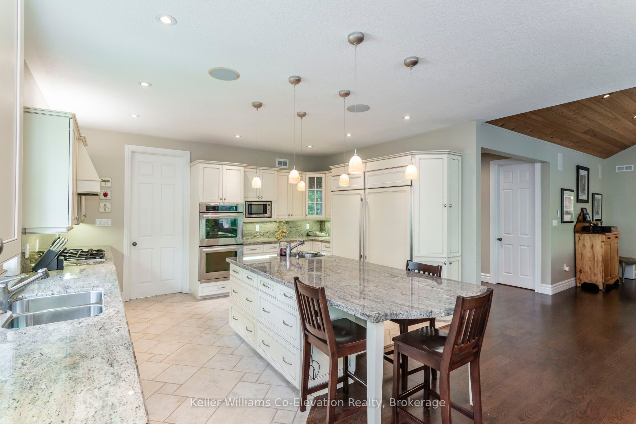 25 Copeland Creek Drive Property Photo 8