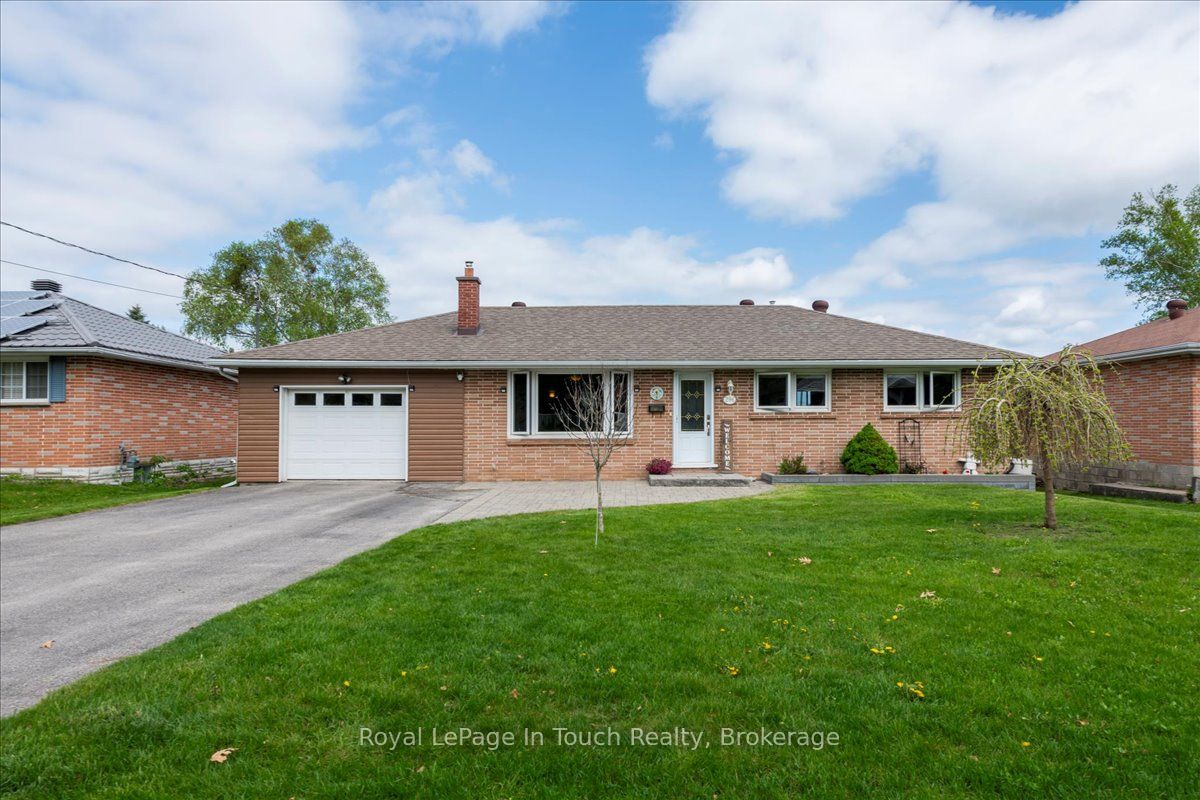 296 John Street Property Photo 1