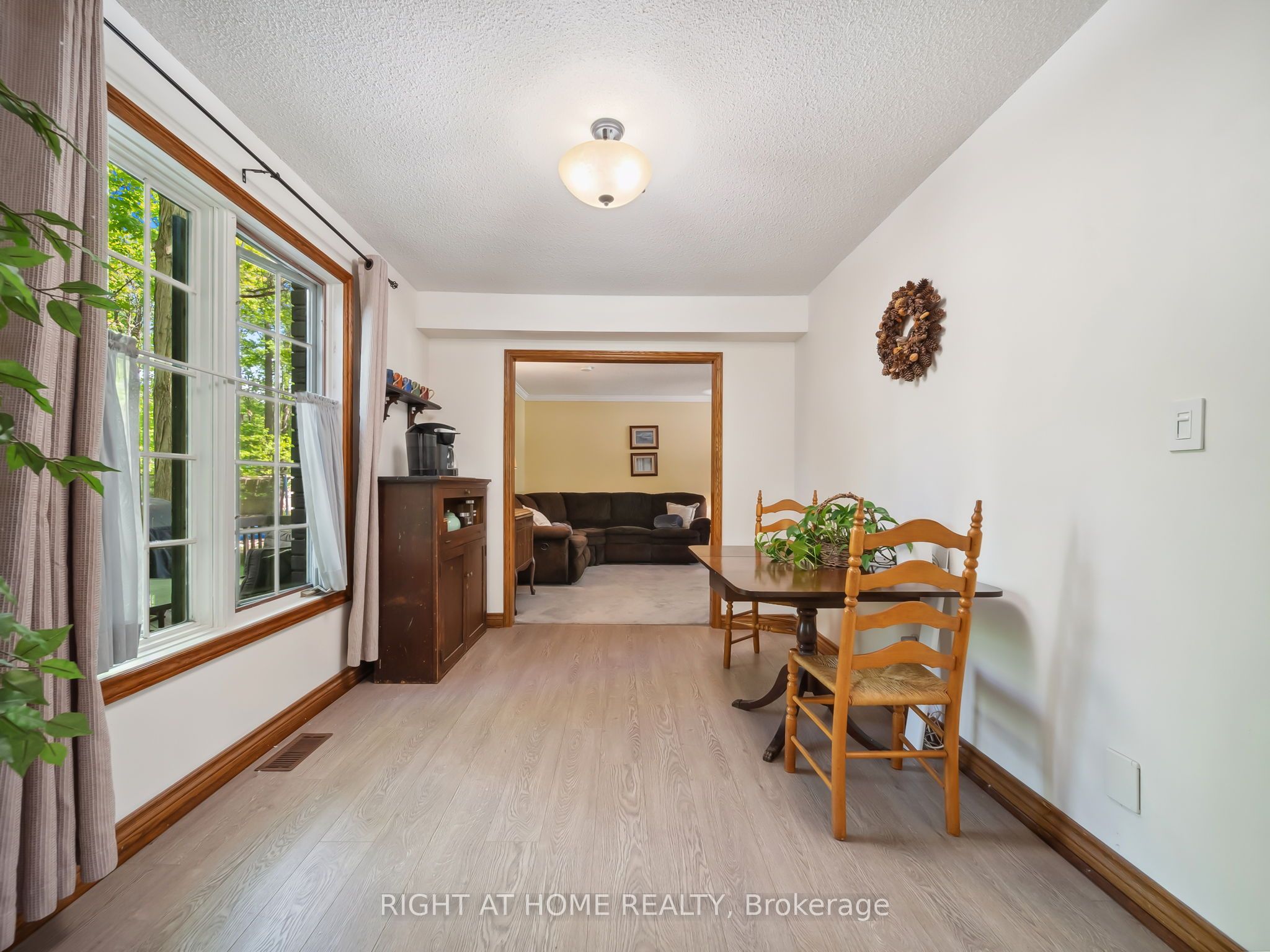 1857 Kensington Place Property Photo 9