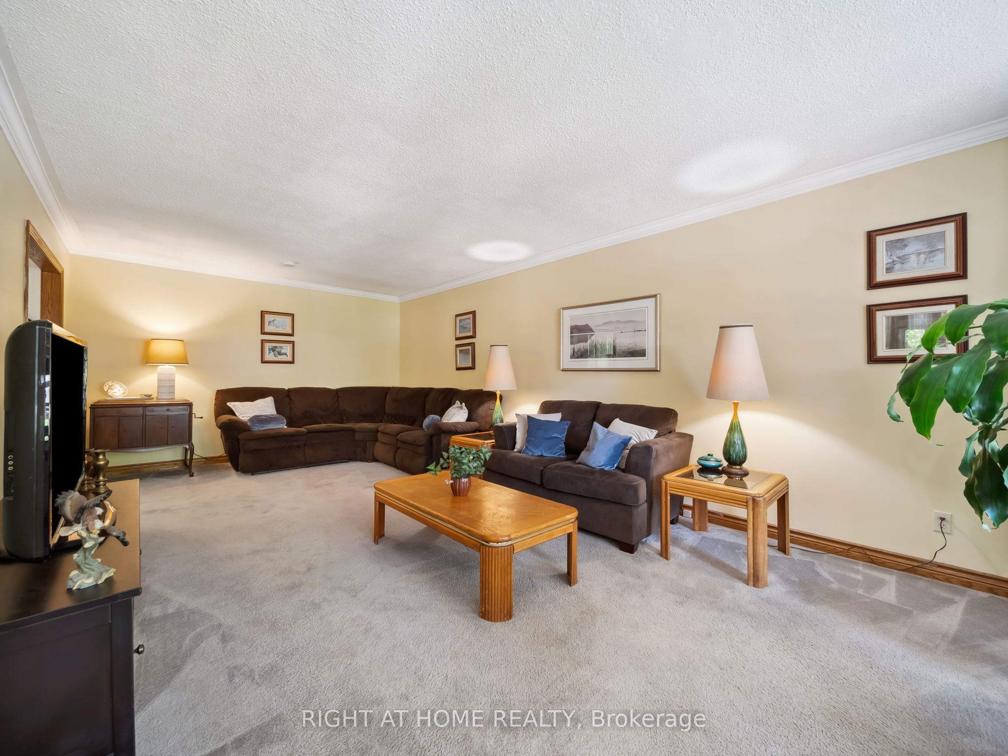1857 Kensington Place Property Photo 12