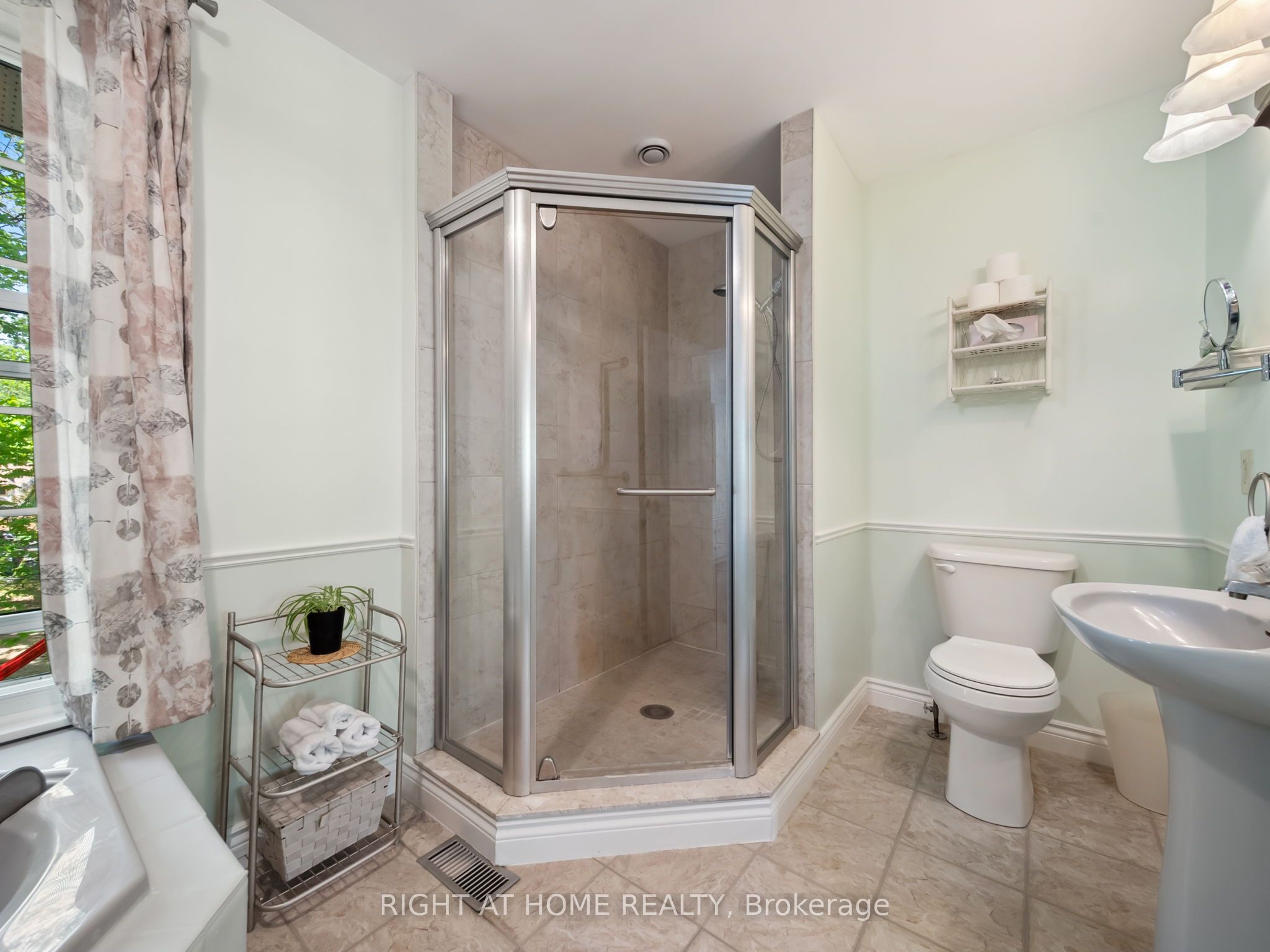 1857 Kensington Place Property Photo 17