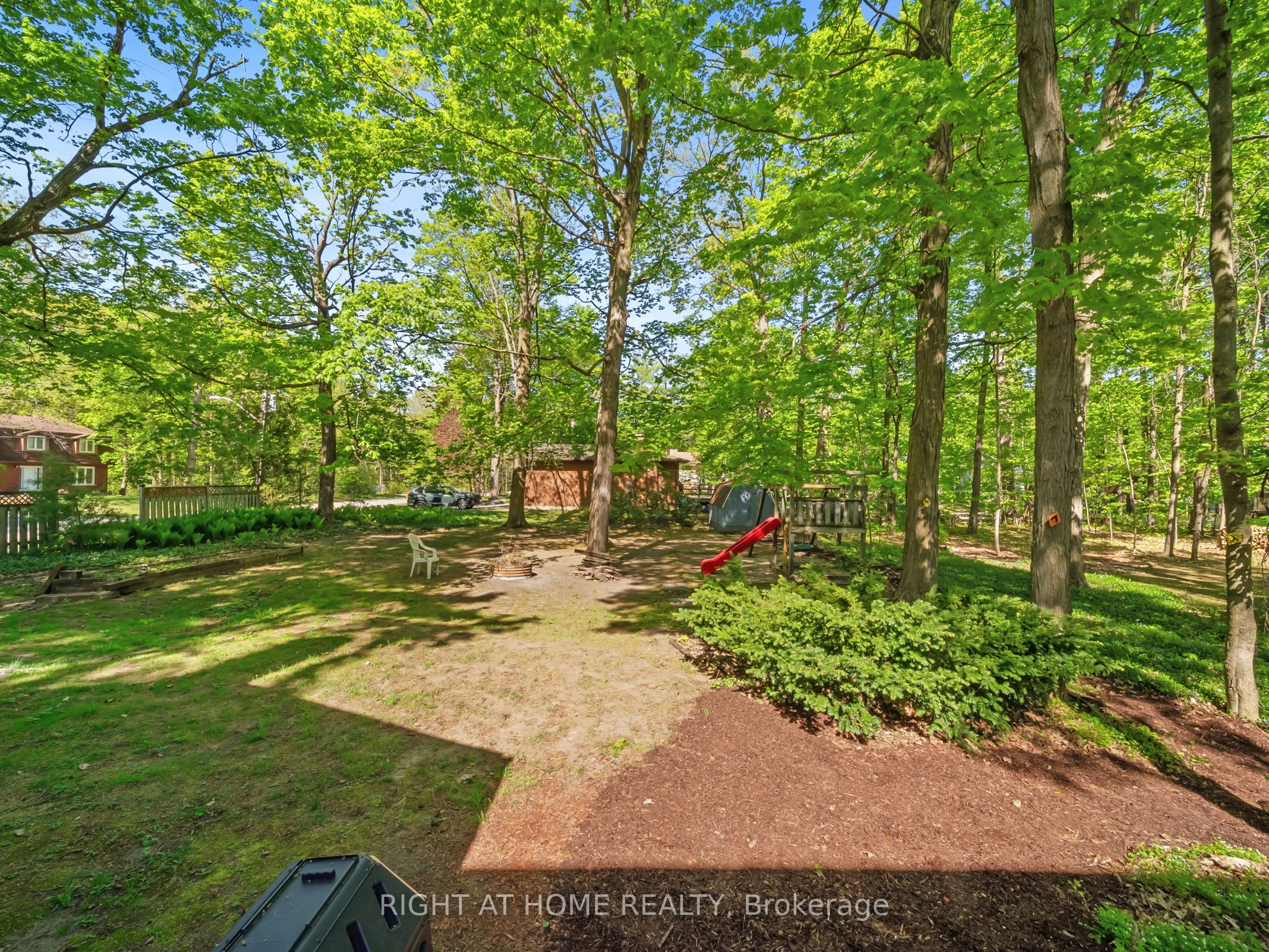 1857 Kensington Place Property Photo 32