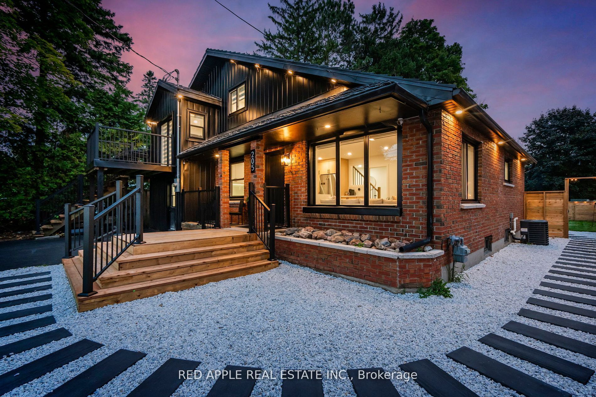 205 Hoyt Avenue Property Photo 2